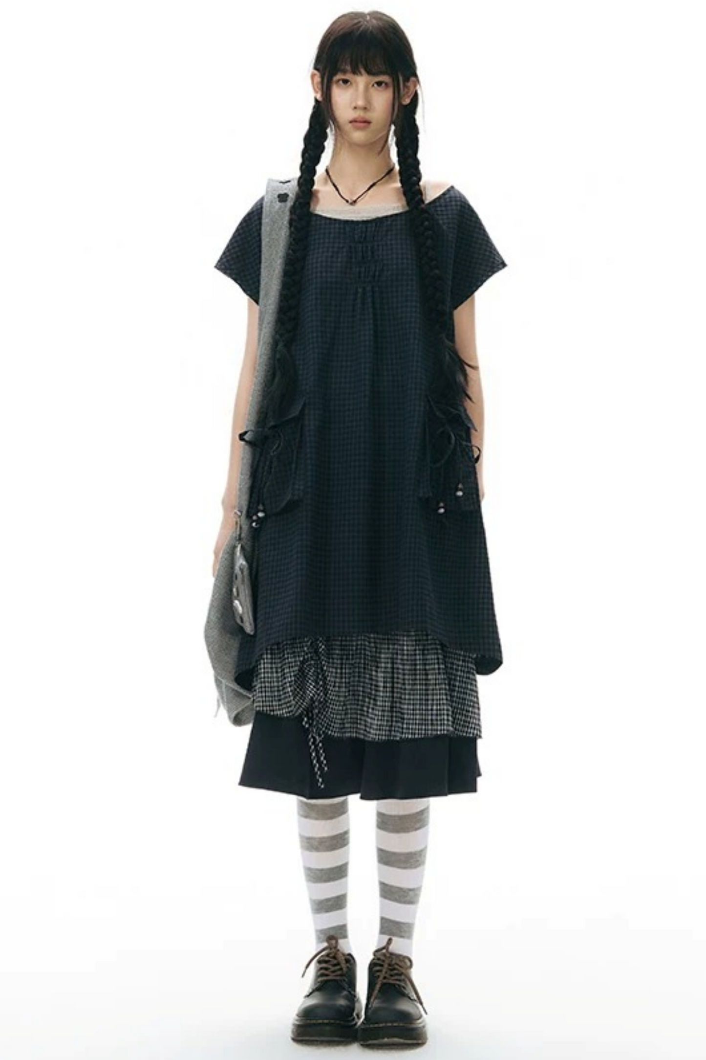 Conjunto de camisa y falda de cuadros con tapeta con volantes