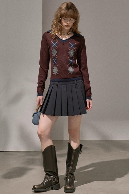 Contrast V-Neck Pullover