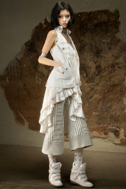 Maglia gotica senza maniche con scollo all’americana