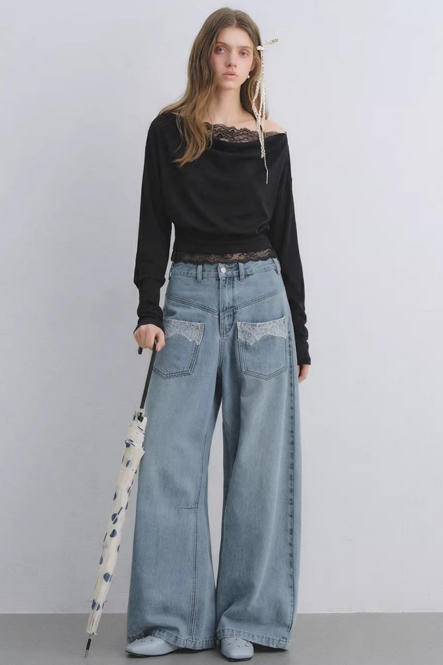 Off-Shoulder-Top mit Spitzeneinsatz