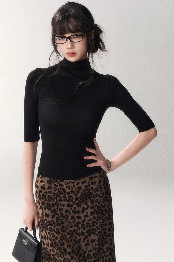Retro Slim-Fitting Mid-Sleeve Top
