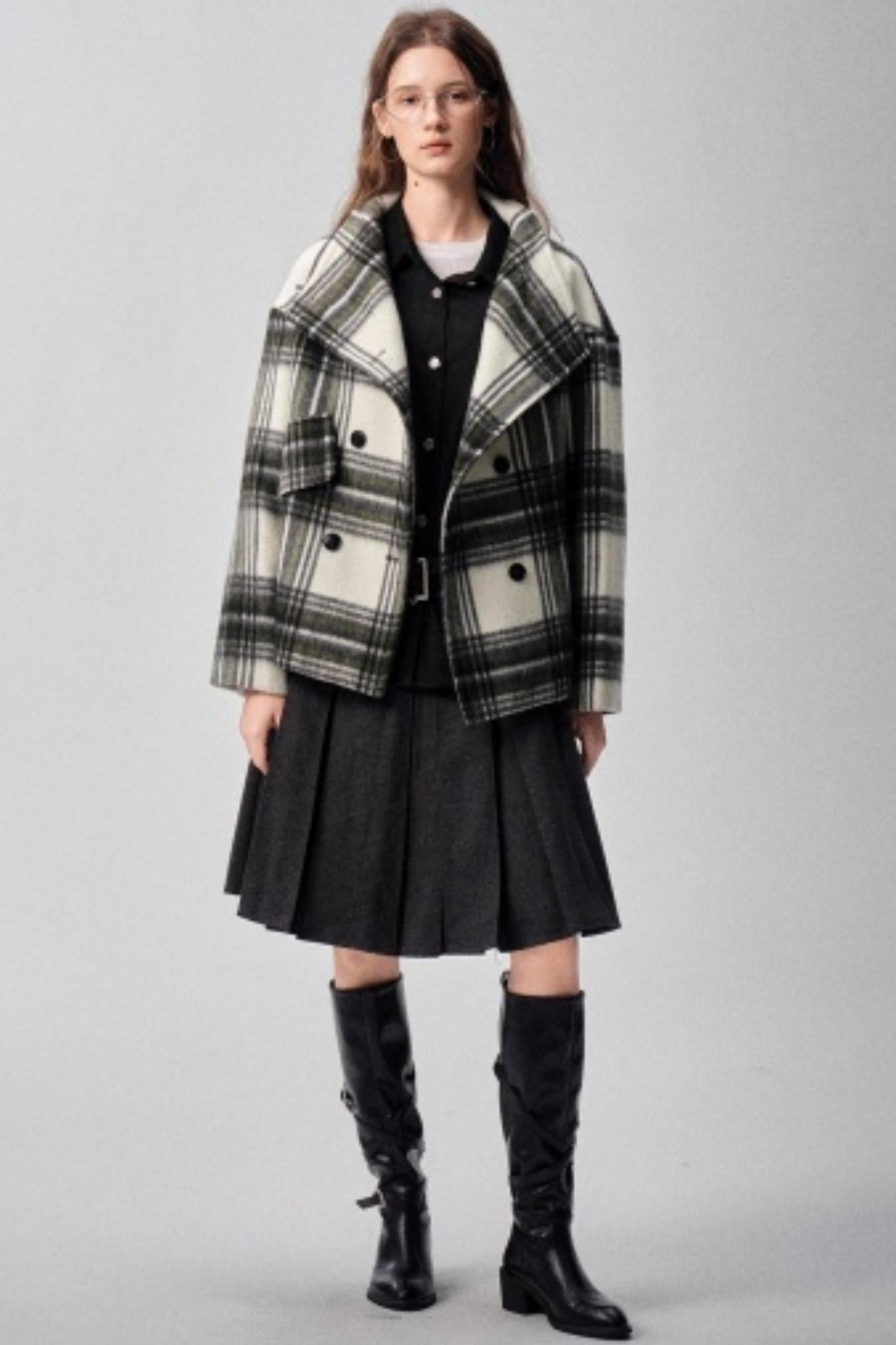 Large Lapel Plaid Woolen Coat