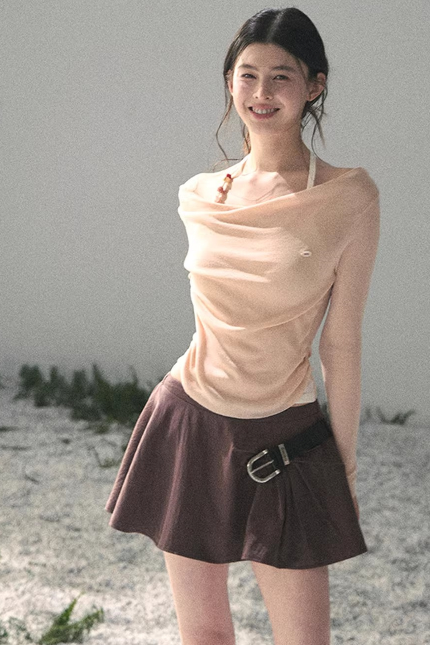 프로스티 숄더 홀터 탑