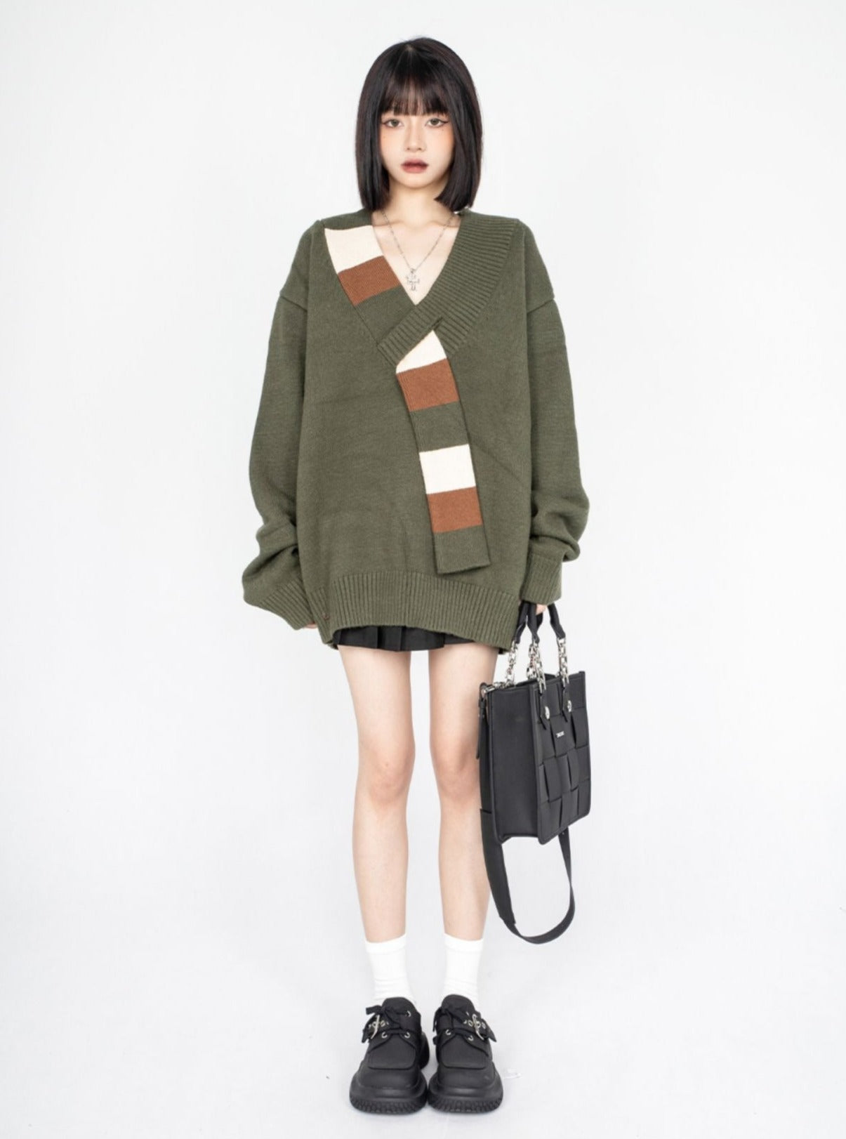 V-neck sweater pullover knit jacket