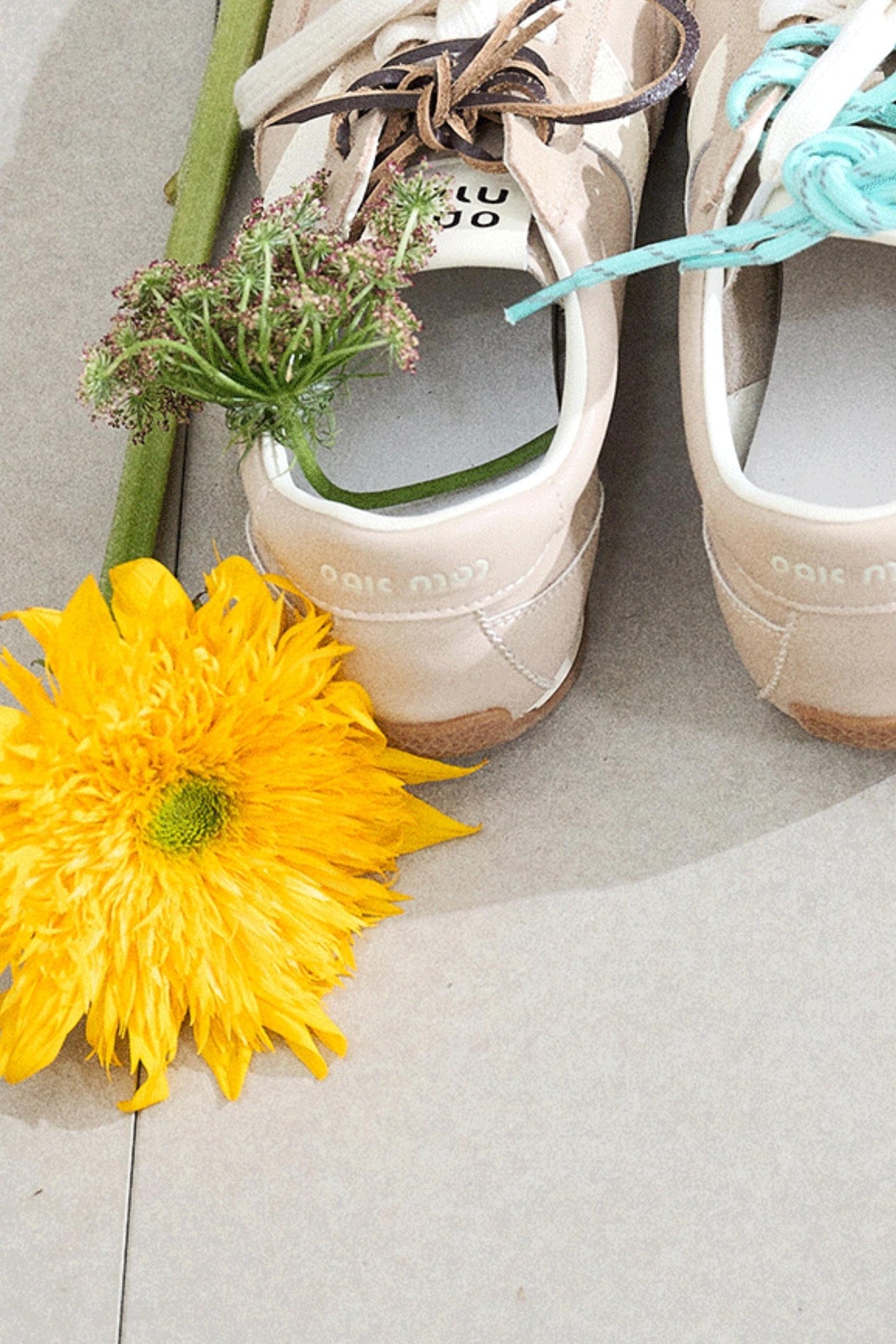 Relaxed Outdoor Soft Sole Sneakers