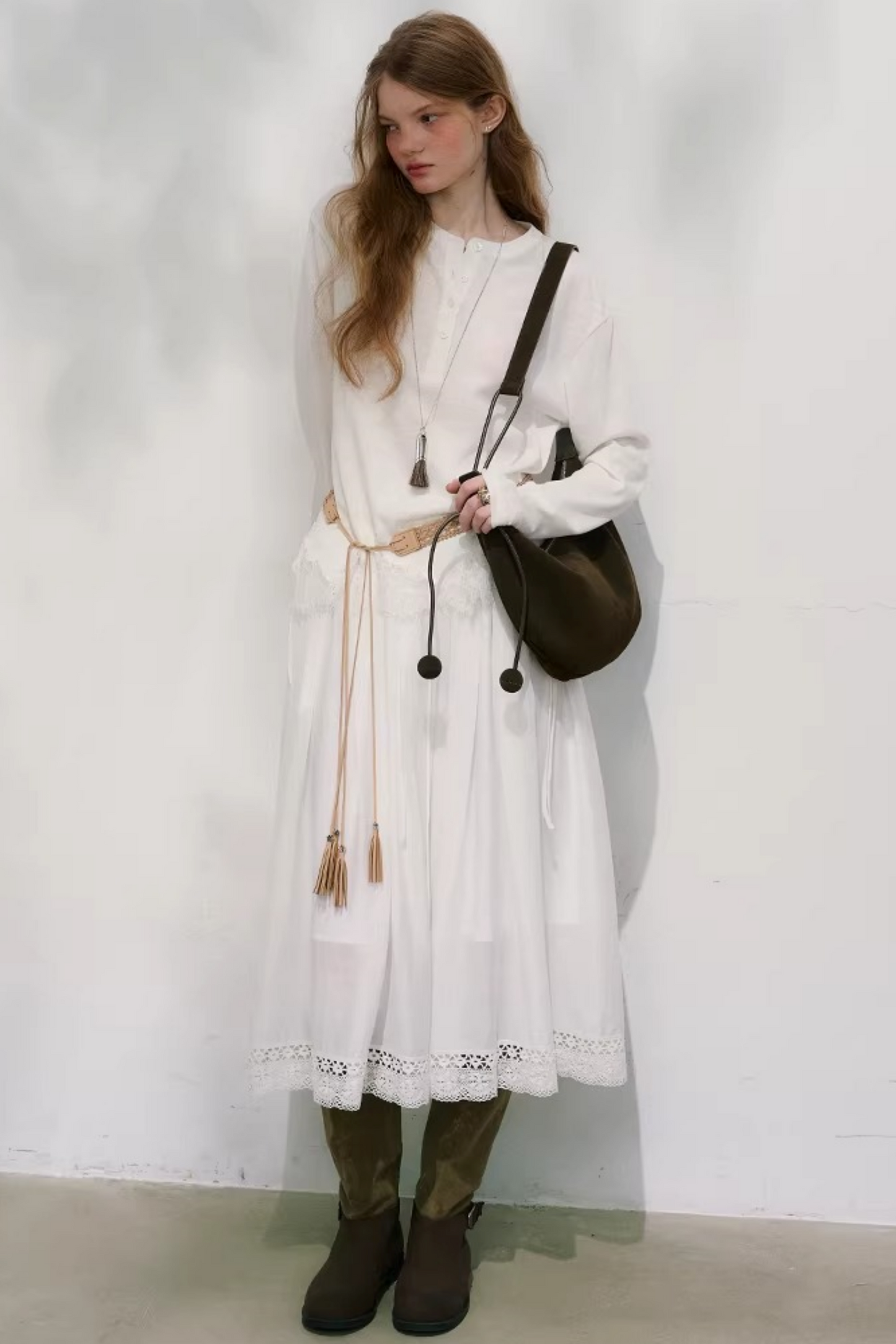 Swaying Silhouette Lace Top