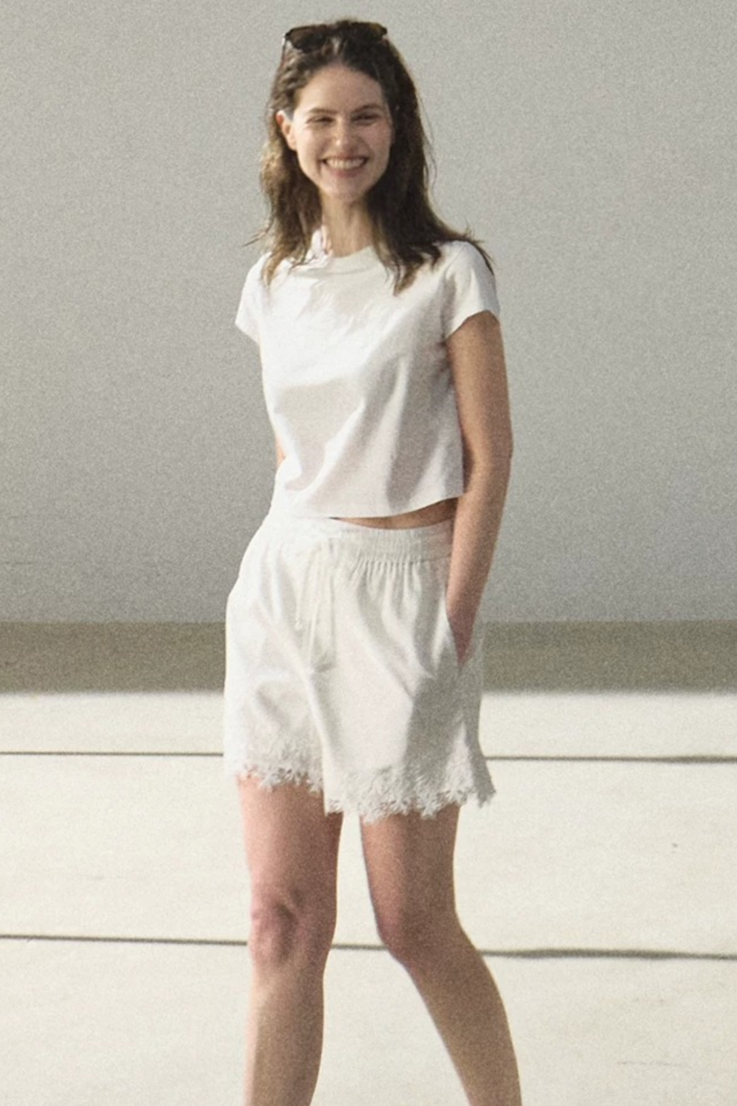 Lyocell-Spitzenhose mit weitem Bein