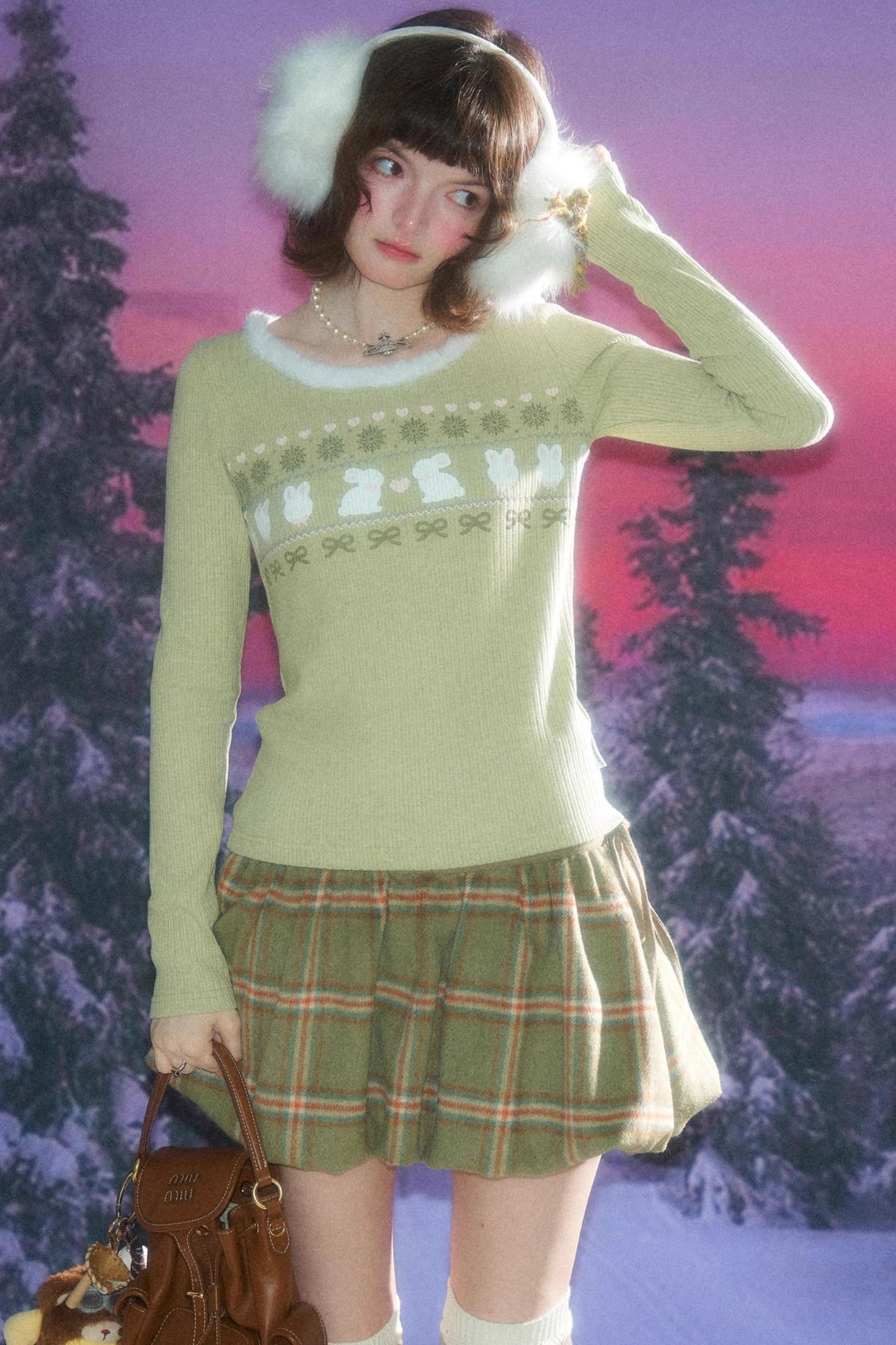 Slim Rabbit Print Knitted Base Shirt