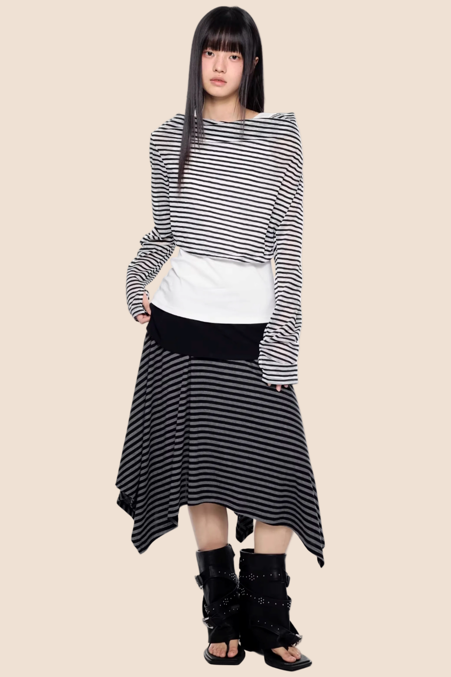 Gestreifte asymmetrische leichte Bluse