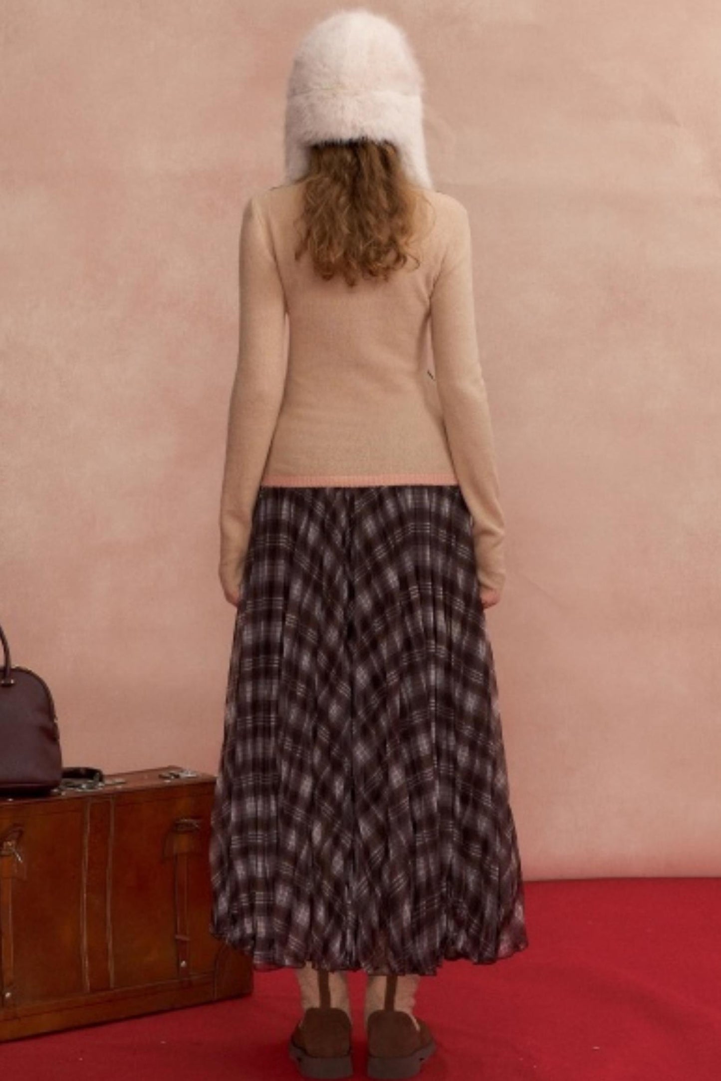 Contrasting Color Layered Sweater