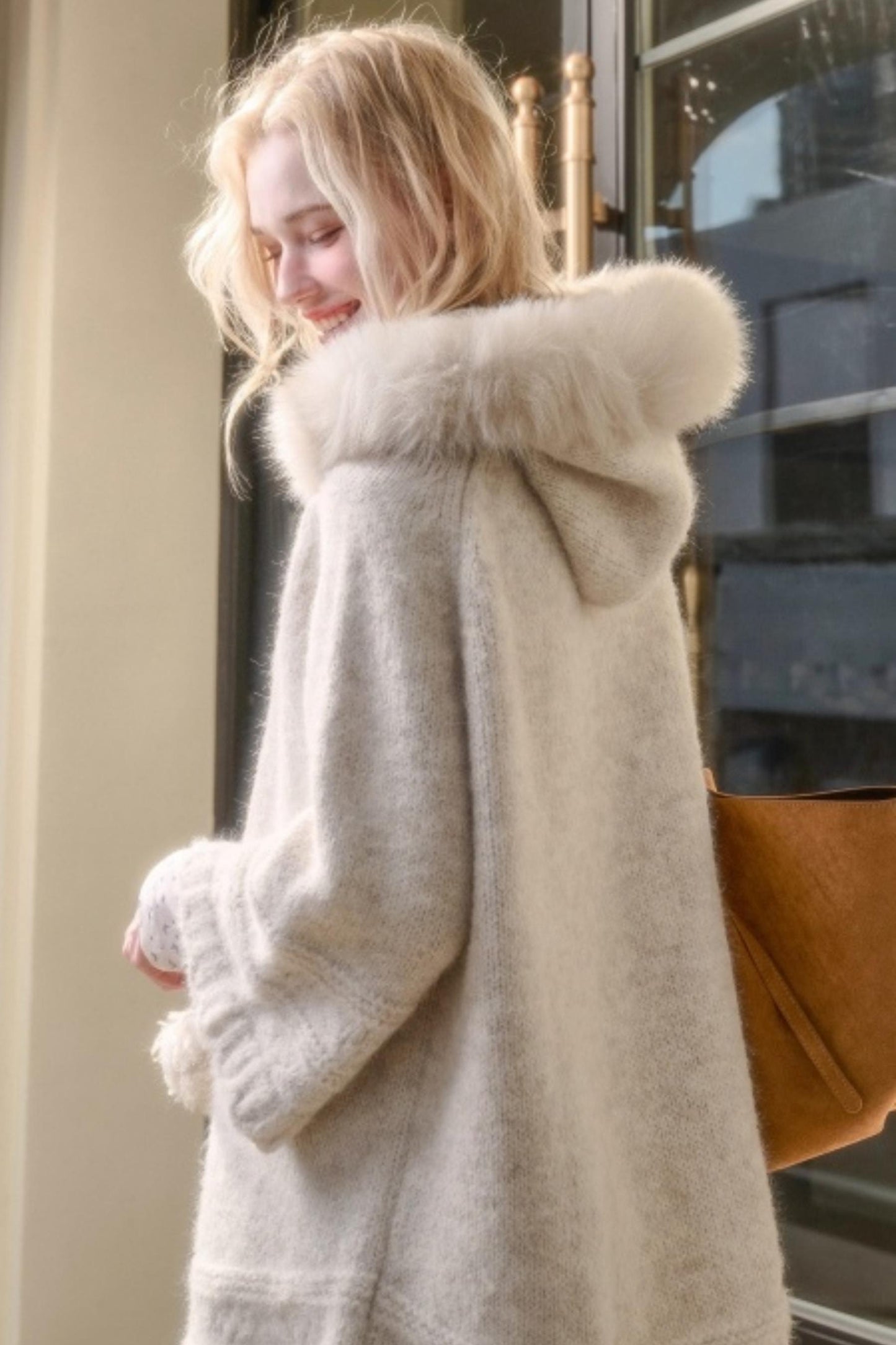 Elegant Wool Knit Cape Coat