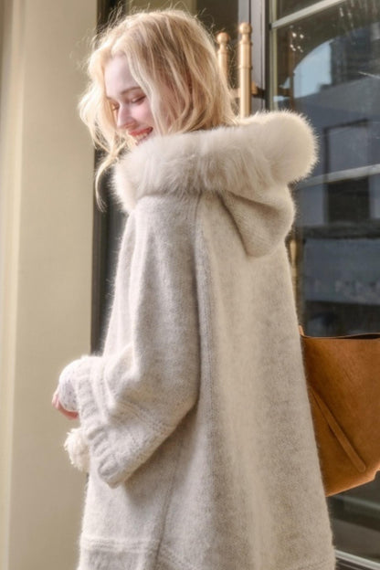 Elegant Wool Knit Cape Coat