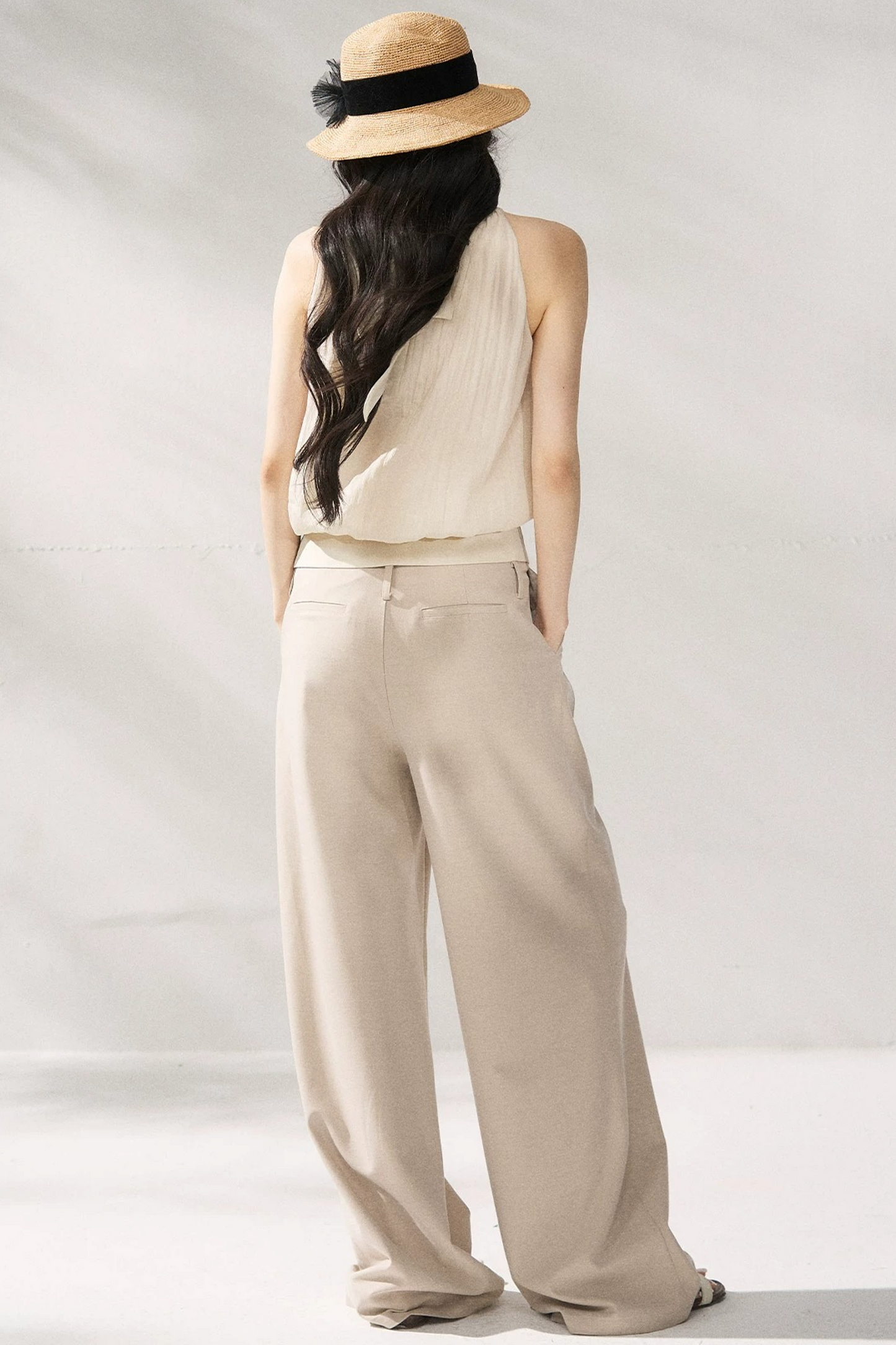 Gilet beige con scollo all'americana