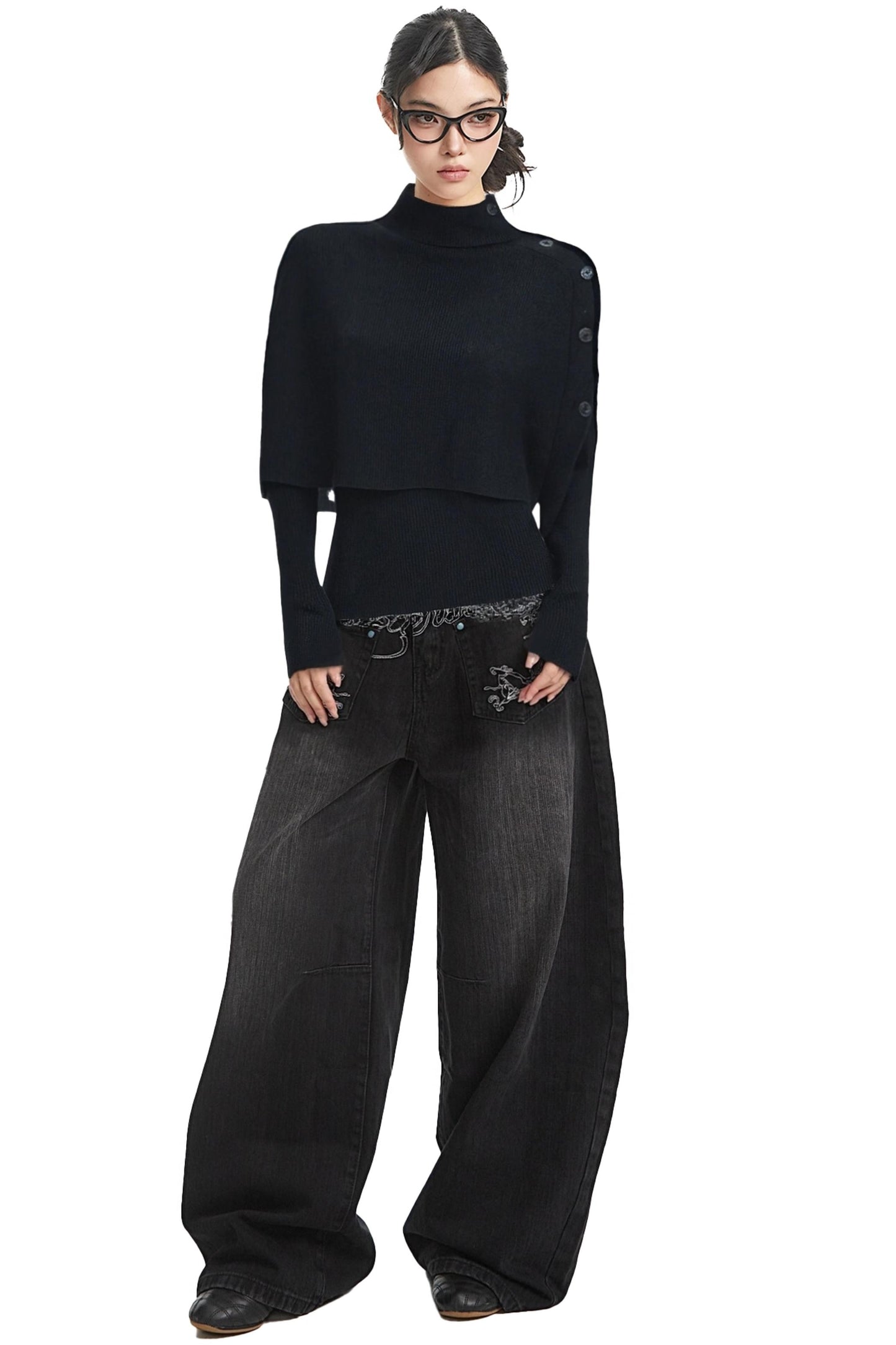 Pull cape noir à col roulé