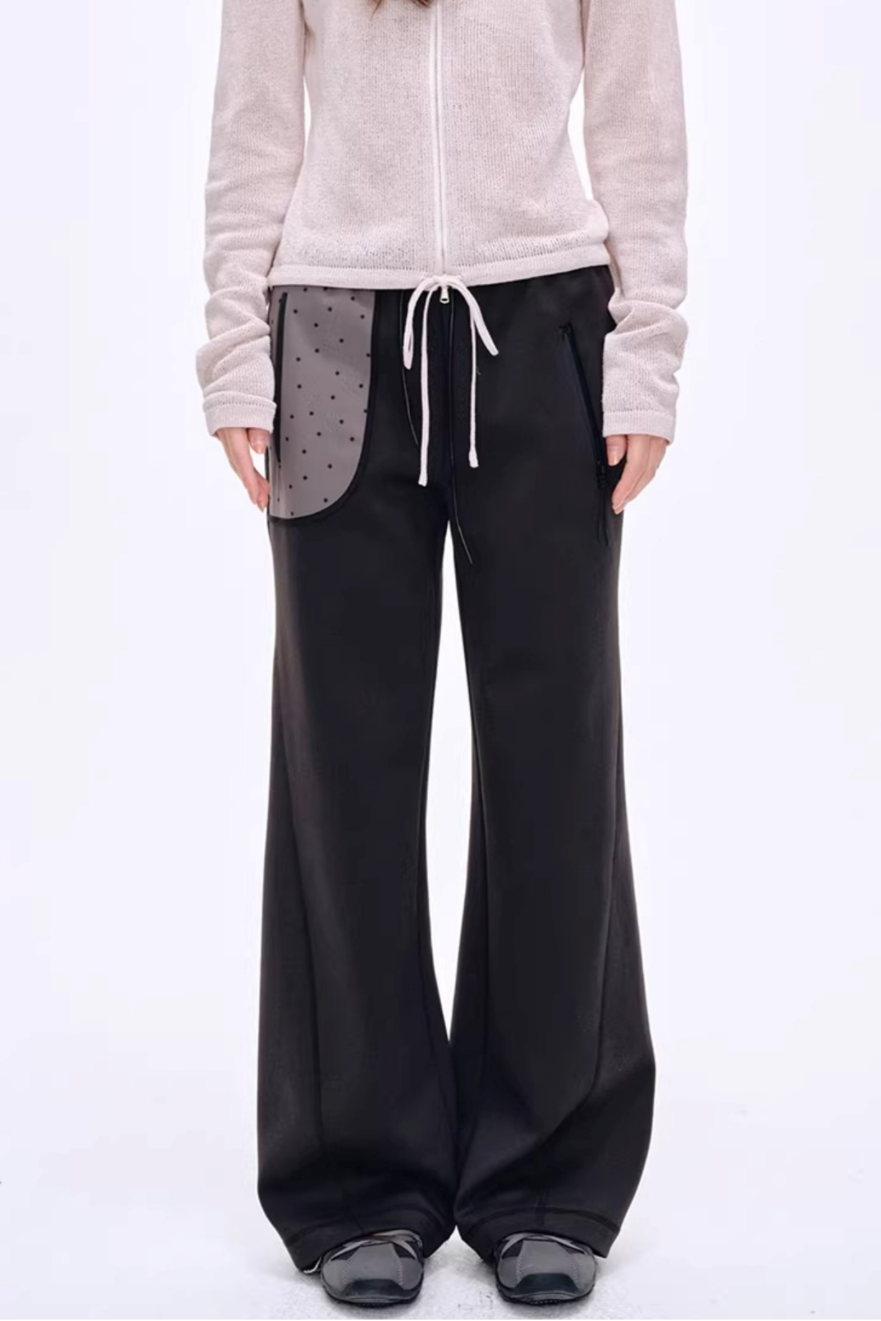 Pantalones deportivos con capa de aire y lunares