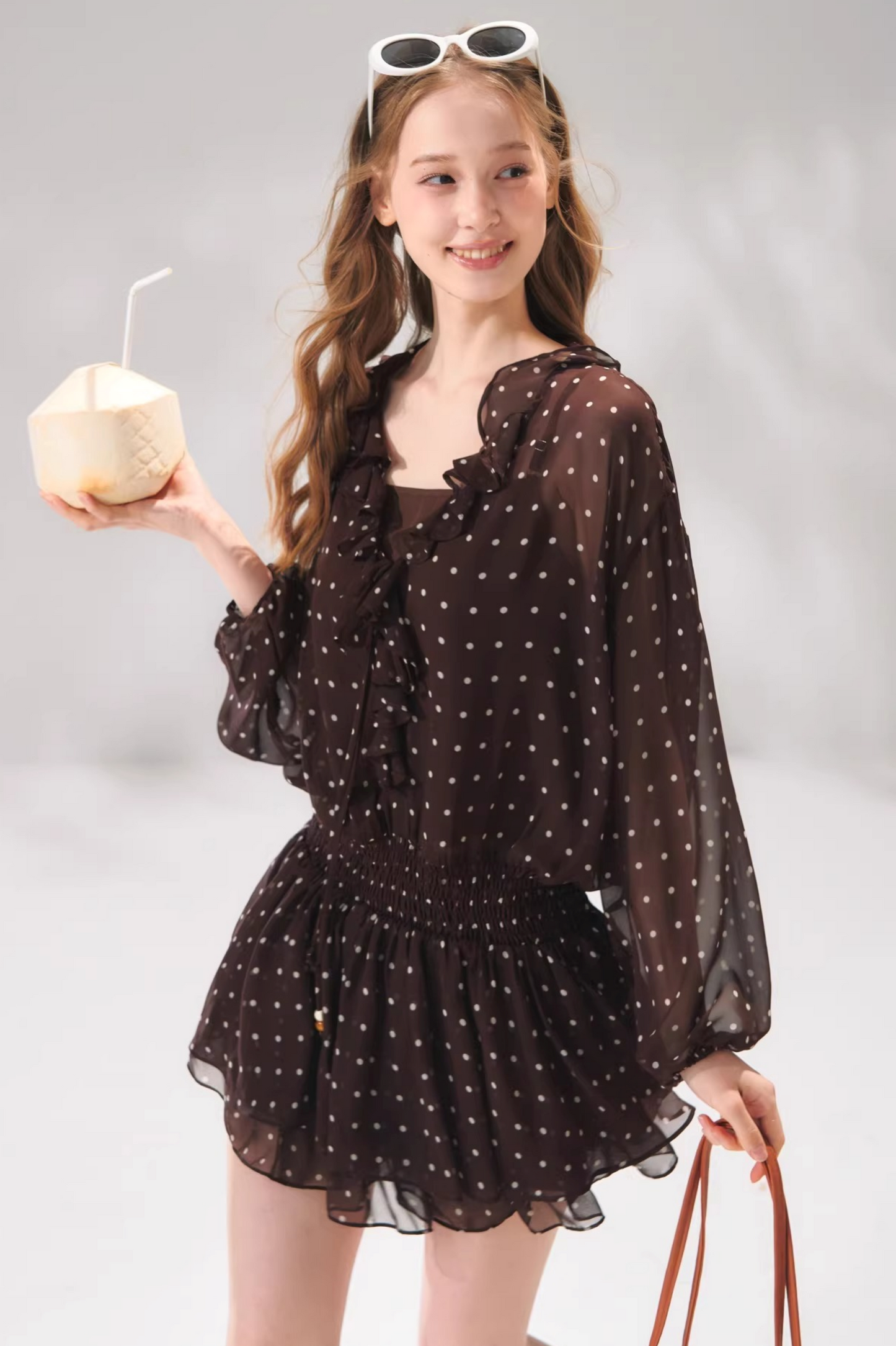 Ensemble robe en mousseline à volants et perles