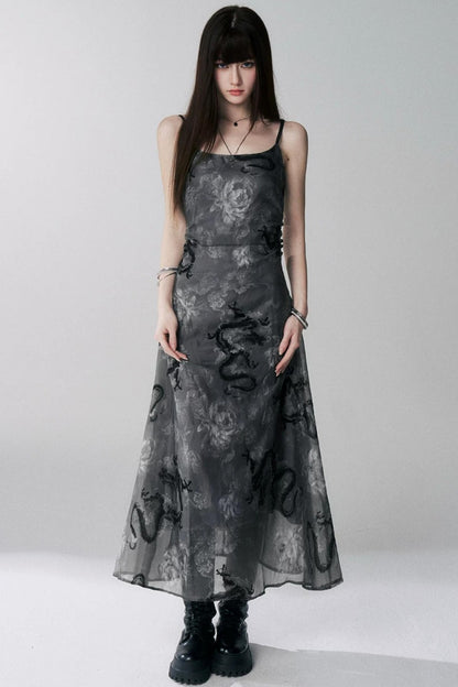 Trägerkleid mit Drachen- und Blumenmuster aus luftigem Feingewebe