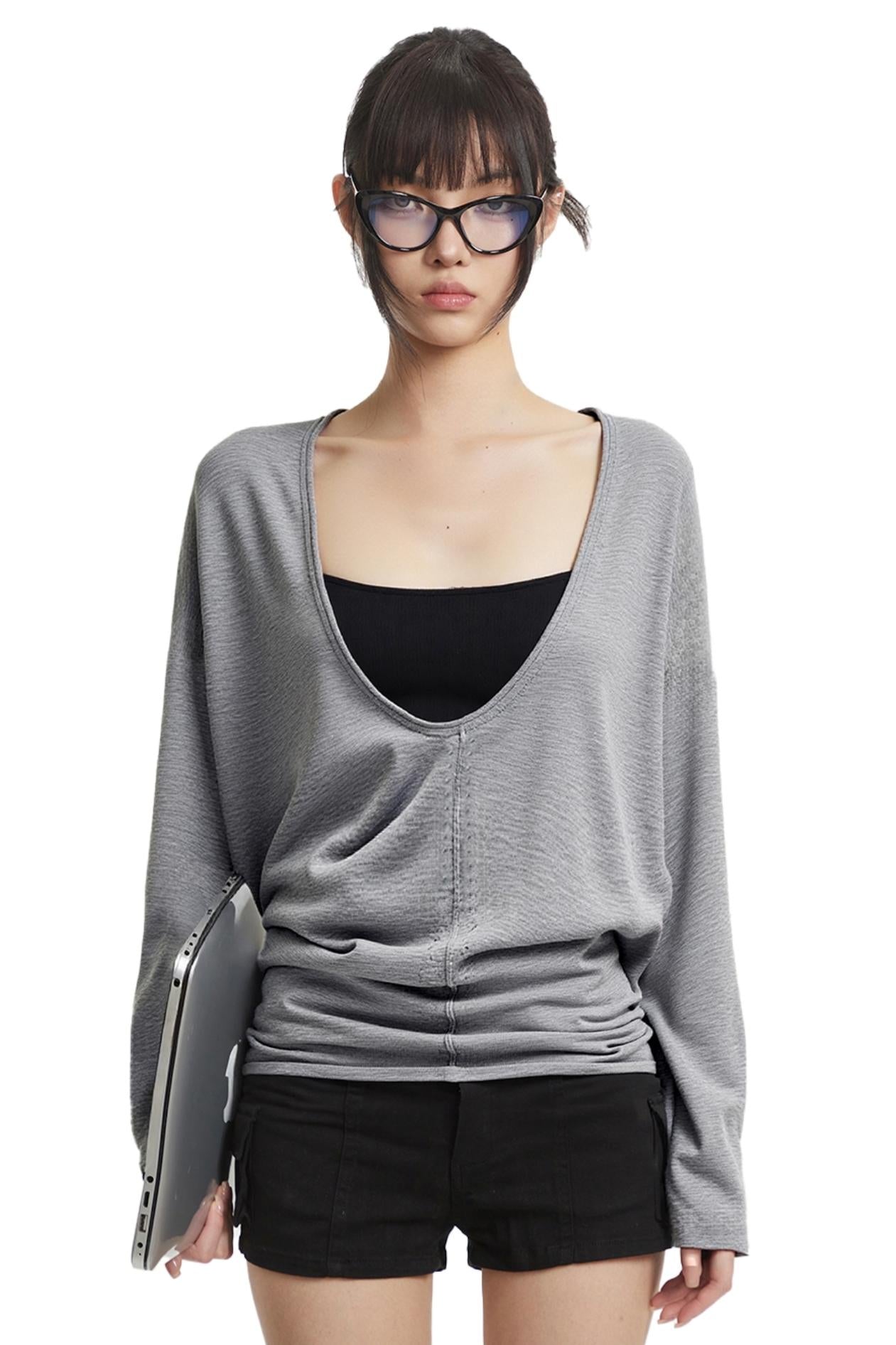 Center Stitched Bat Sleeve Knit Top