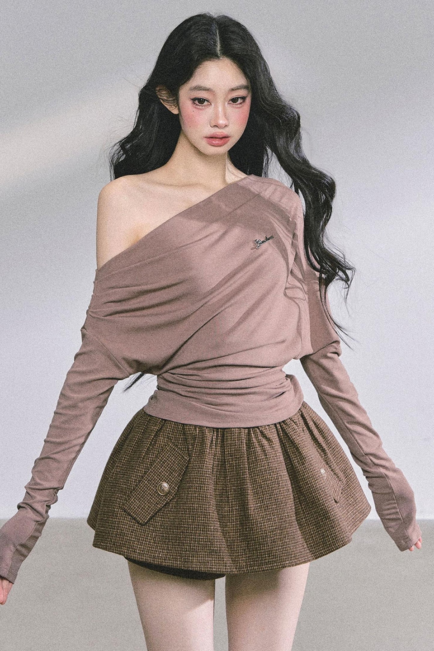 Melbourne Korean Slanted Shoulder T-shirt