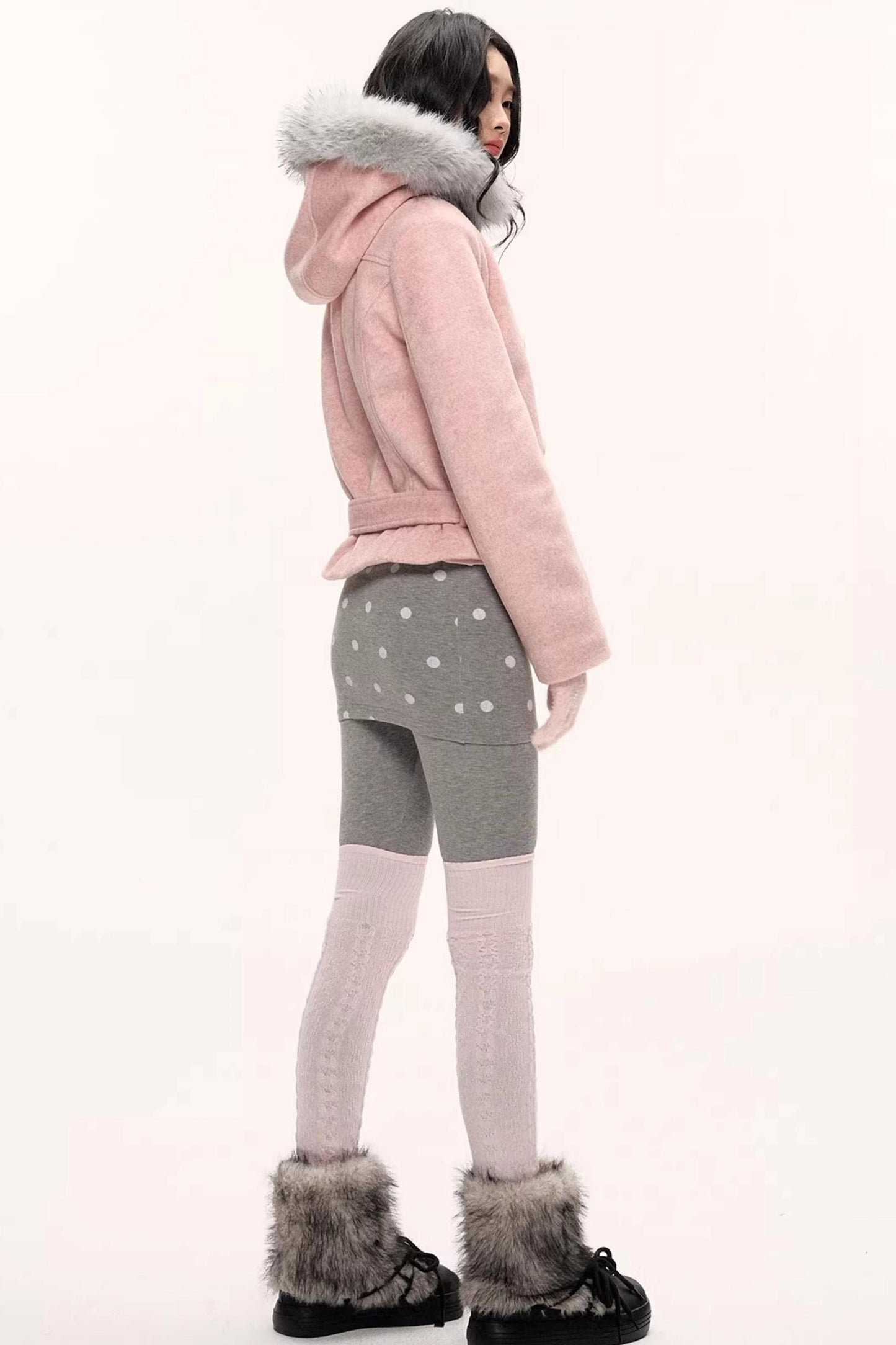 Gray-Pink Polka Dot Snow Socks