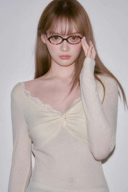 Stretch Lace Slim Fit Base Top