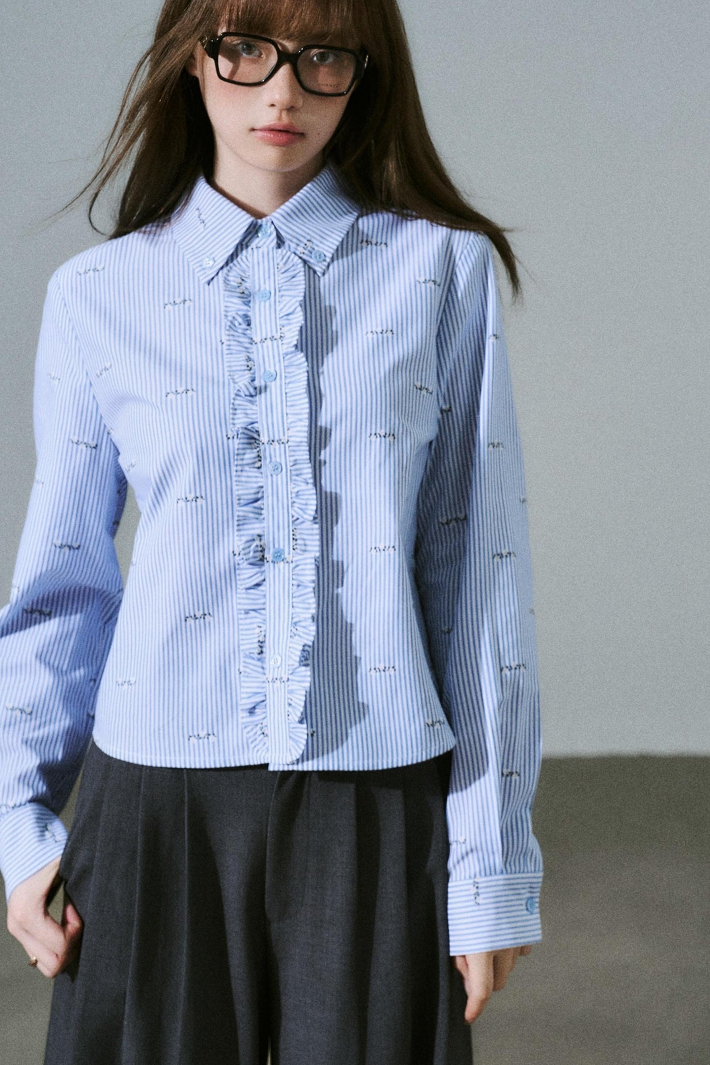 Soft Minimal Shoulder Top