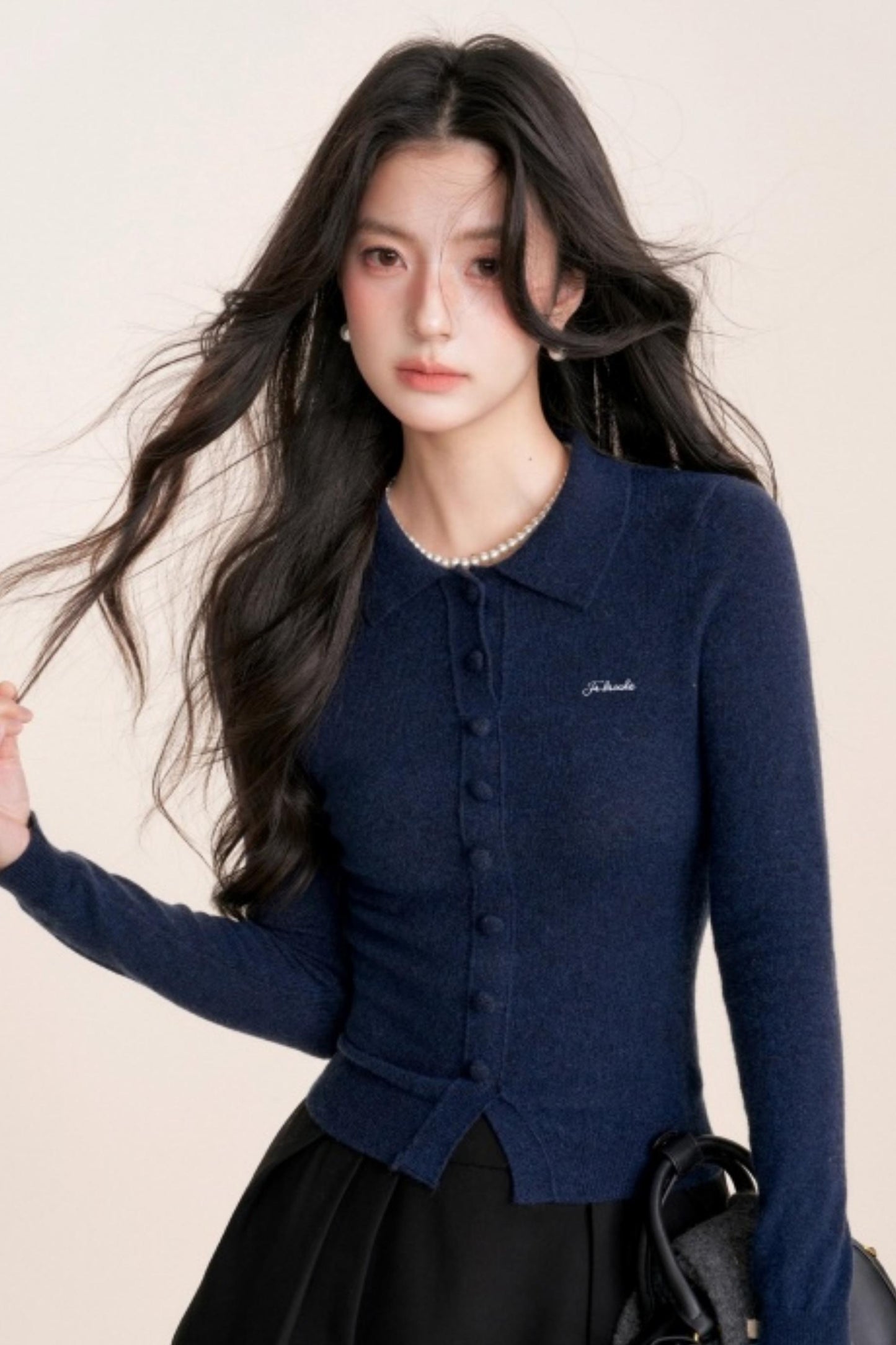 Contrast Embroidery Knit Cardigan