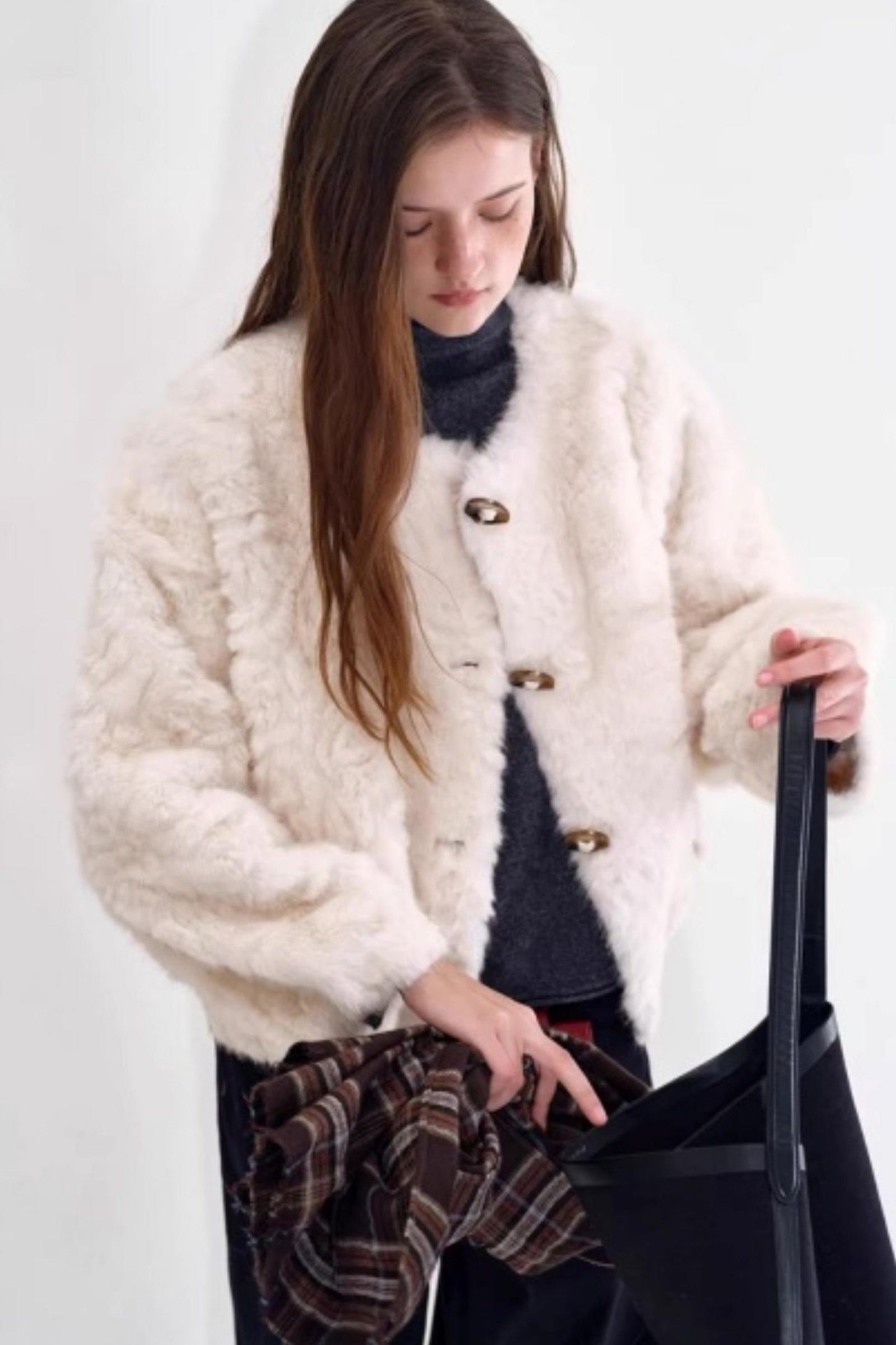 Cloud-Like Collarless Wool Coat