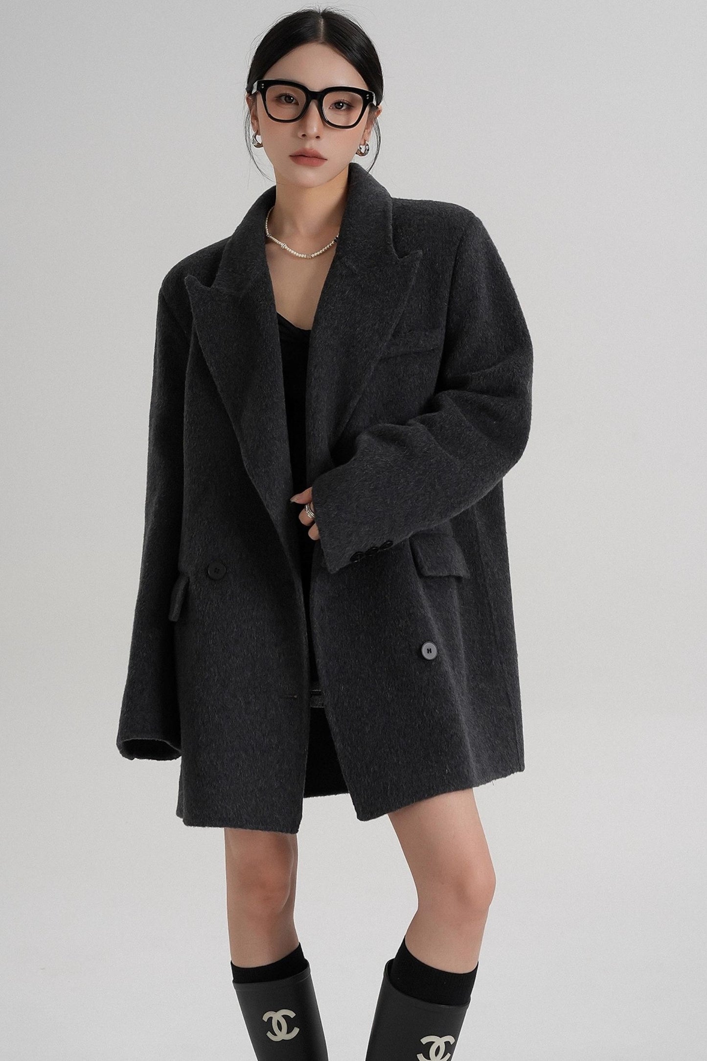Medium-Length Temperament Wool Coat