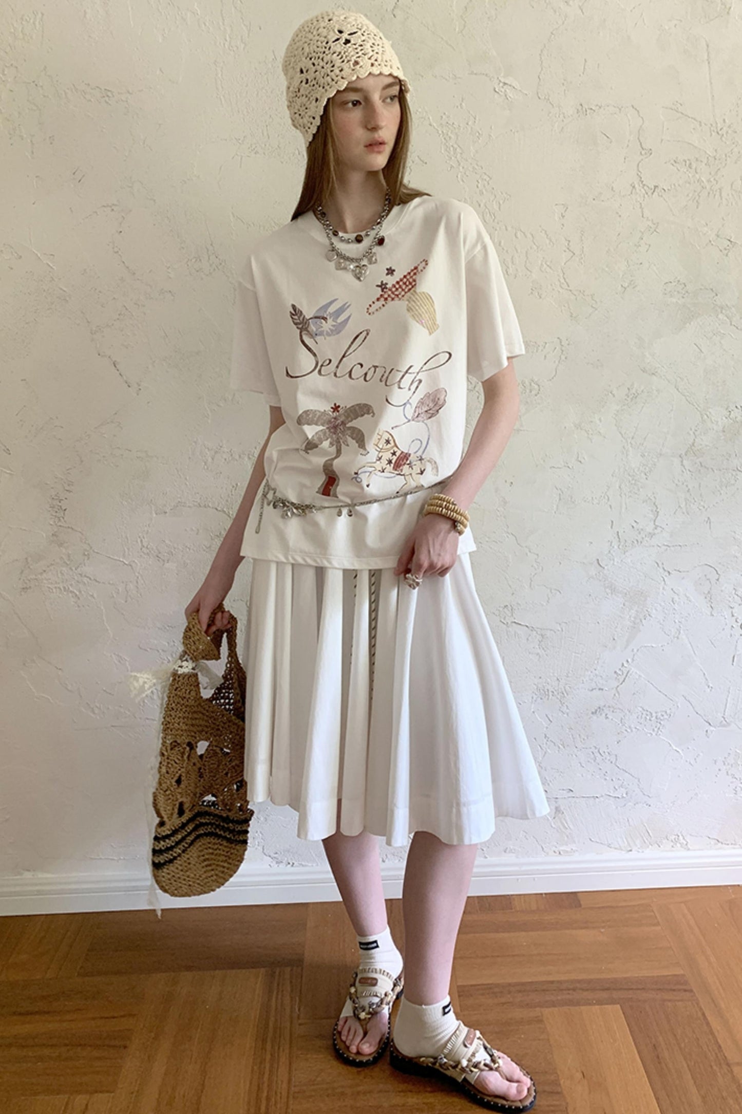 Lazy Wave Playful Print Short Sleeve T-shirt