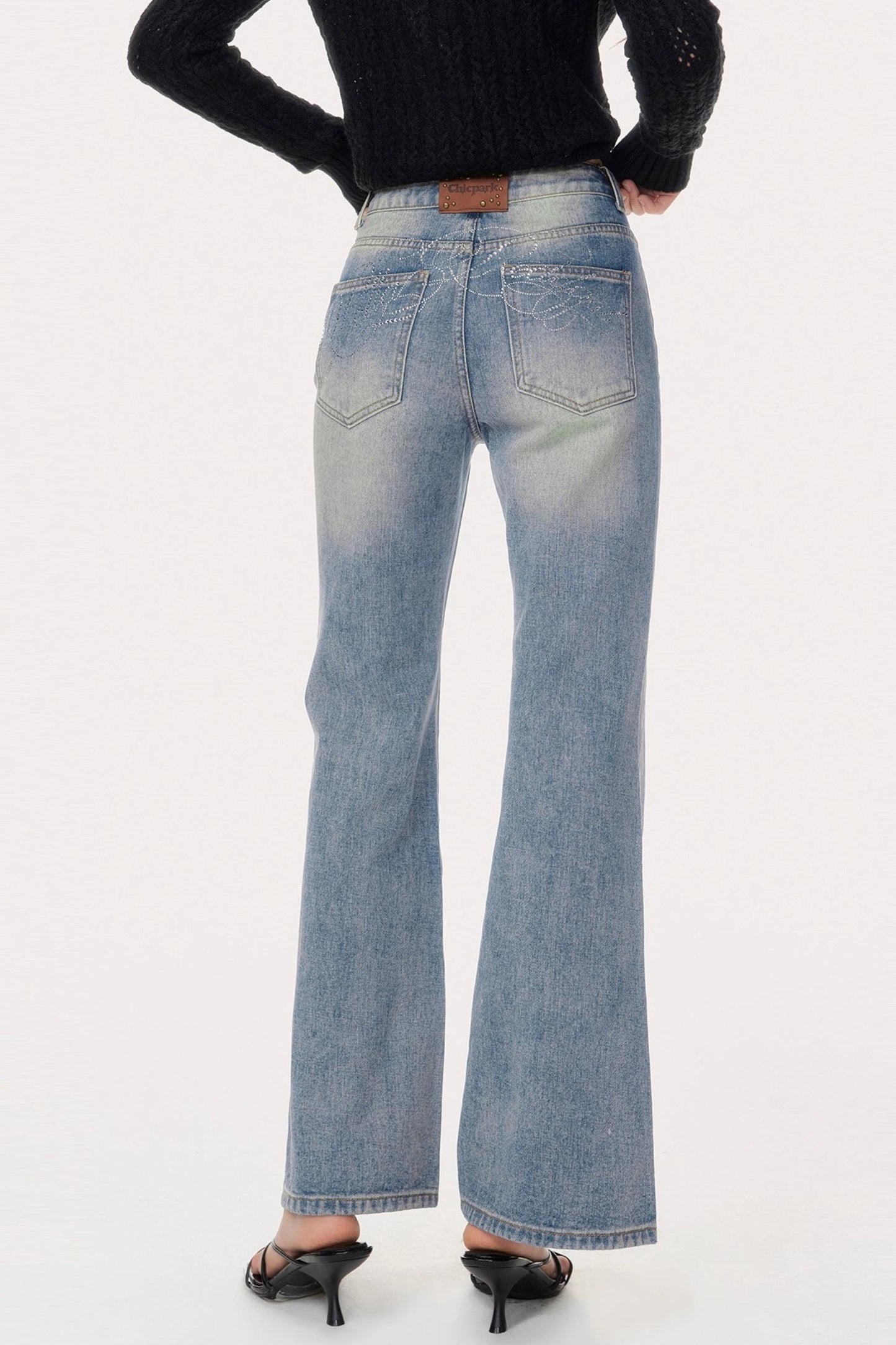 Retro V-Shaped High-Waisted Slim Jeans