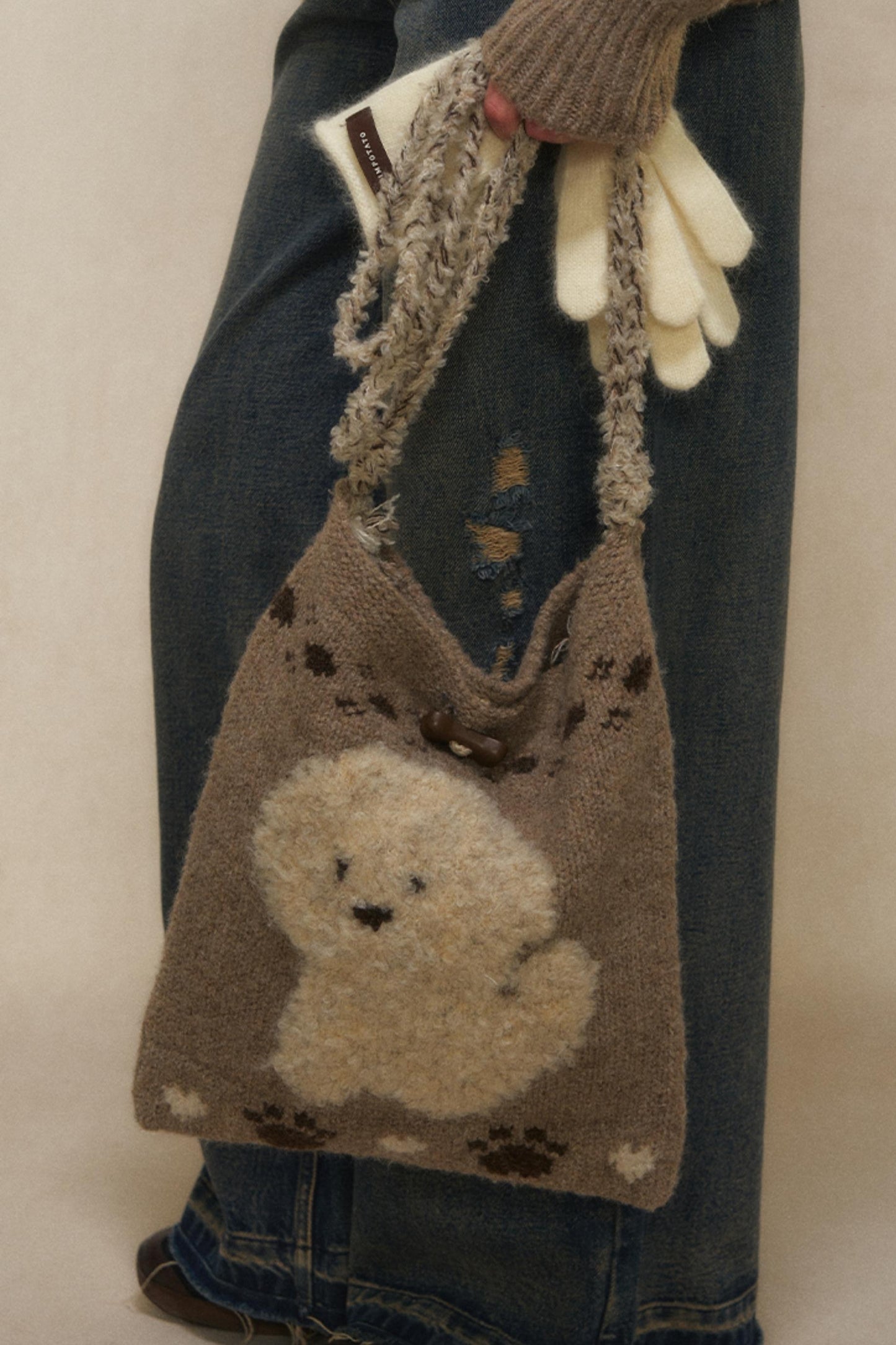 College Style Puppy Knit Shoulder Bag