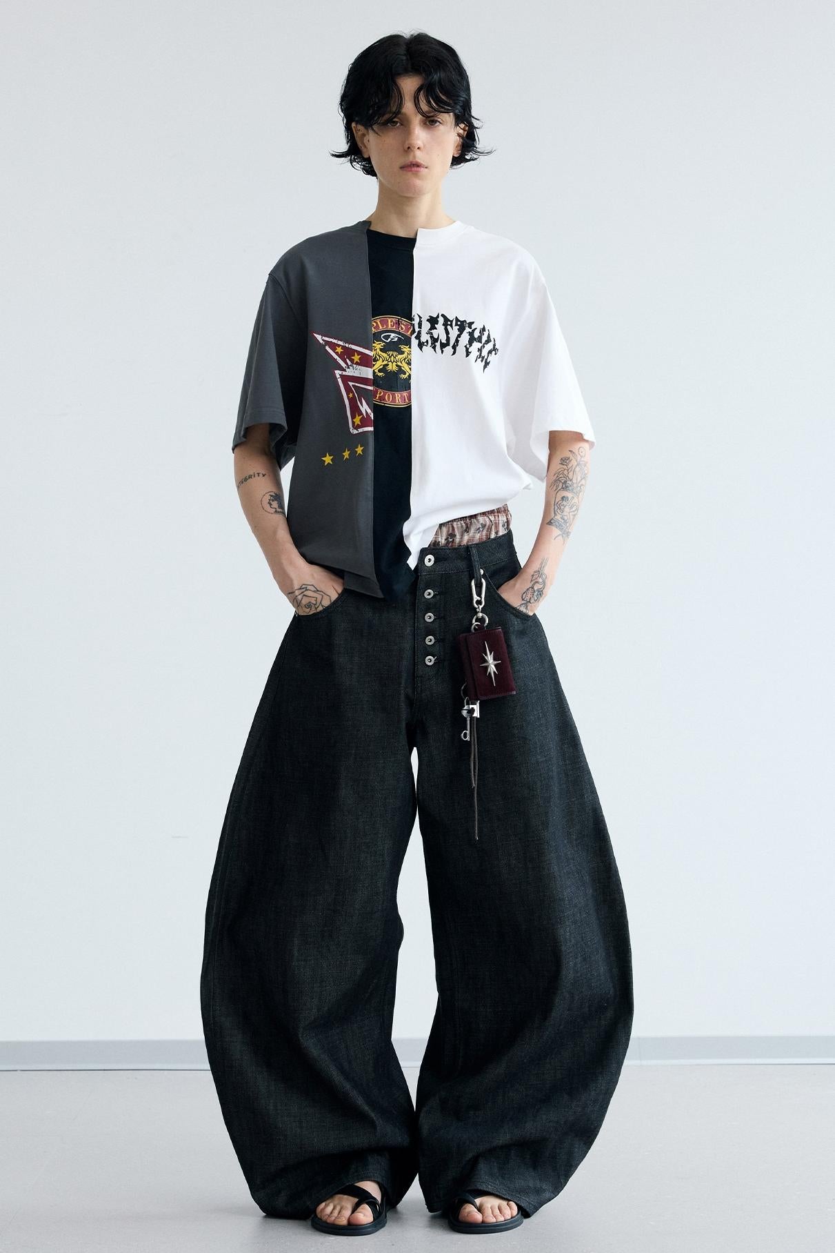 Wide-Leg Curved Knife Jeans