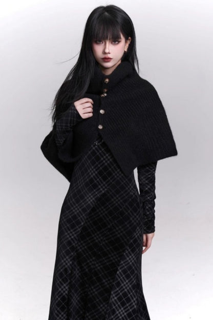 Stunning Black Knitted Cape