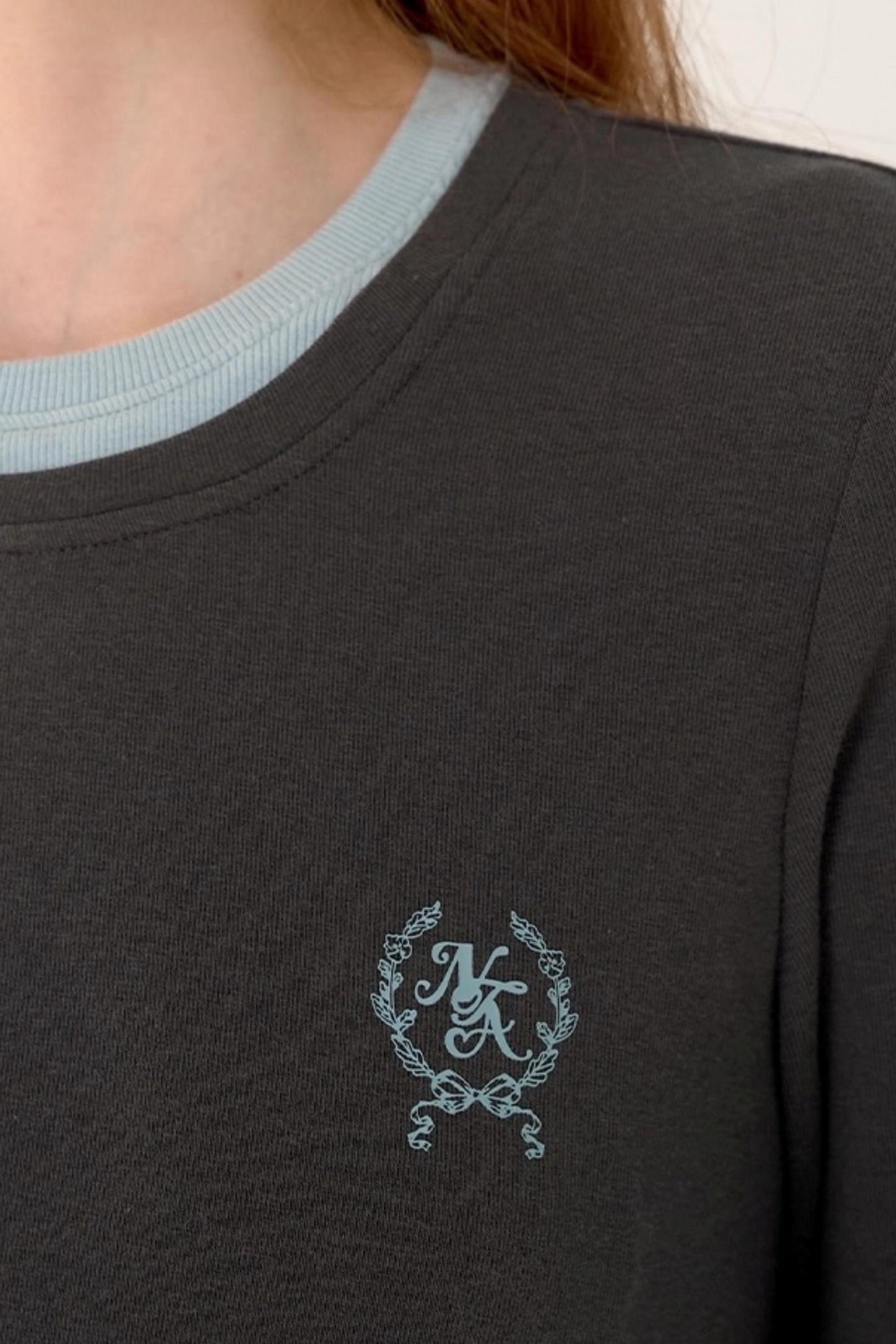 Contrasting Slim Long-Sleeved Top