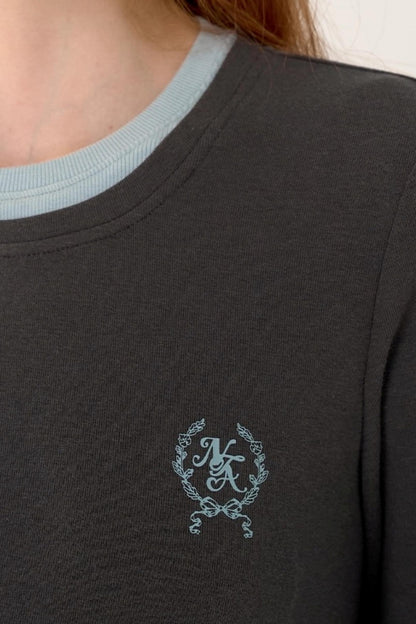 Contrasting Slim Long-Sleeved Top