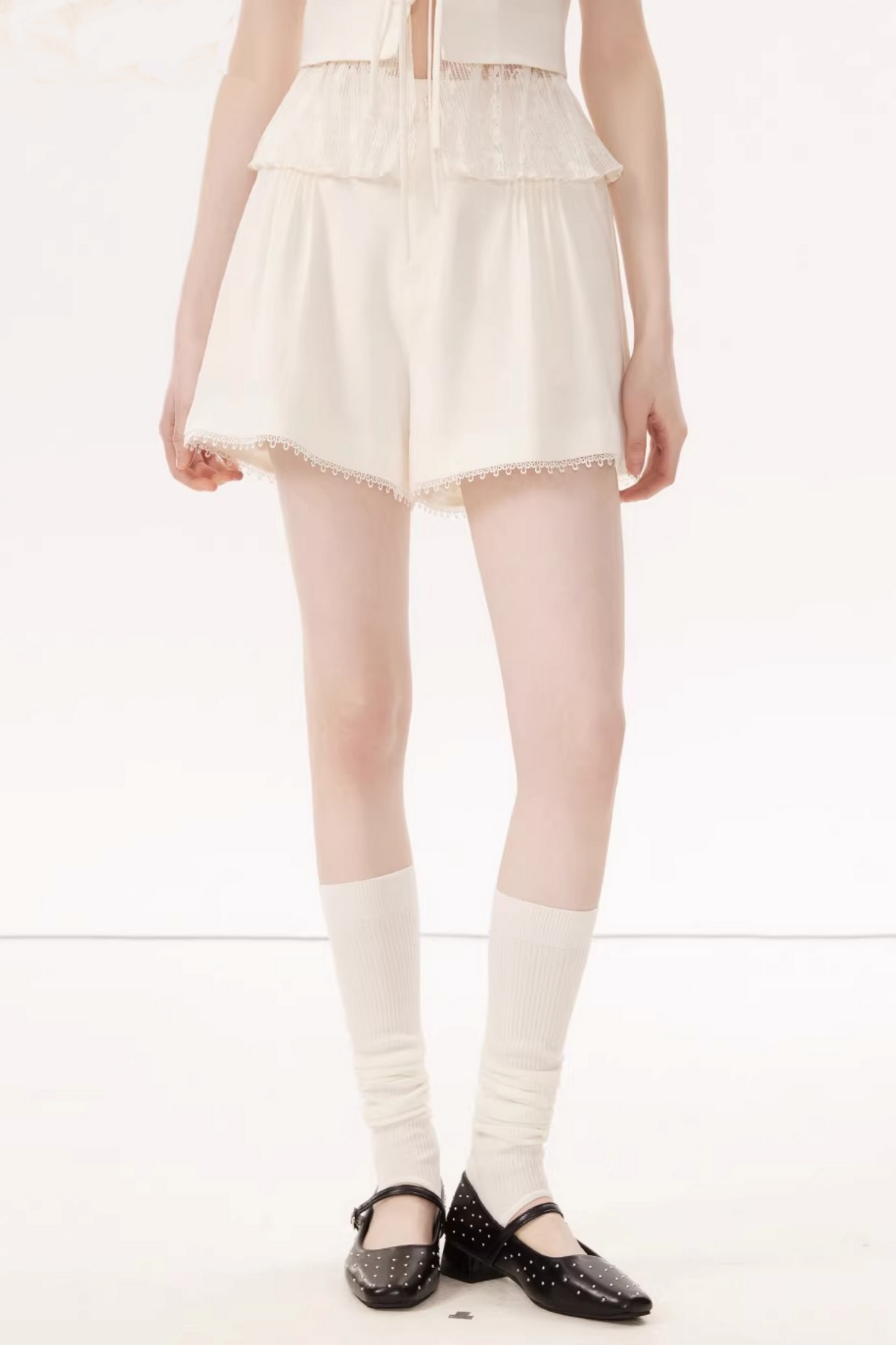 Elegantes weißes Blazer-Ensemble