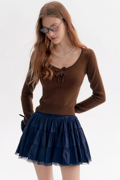 Bow Wavy Lace U-Neck Slim Top