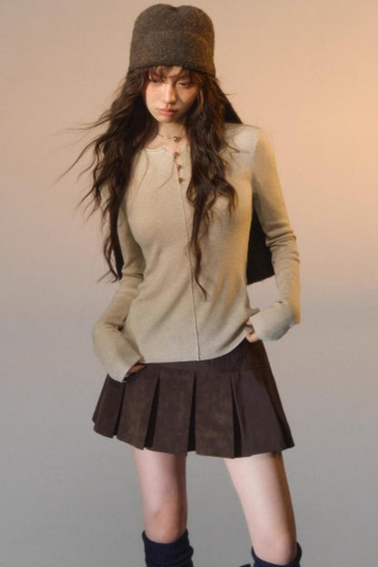 Line-Breasted Base T-Shirt