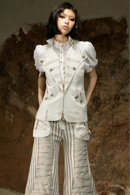 Maglia gotica senza maniche con scollo all’americana