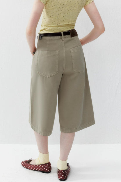 Khakifarbene Baumwollshorts mit geradem Bein