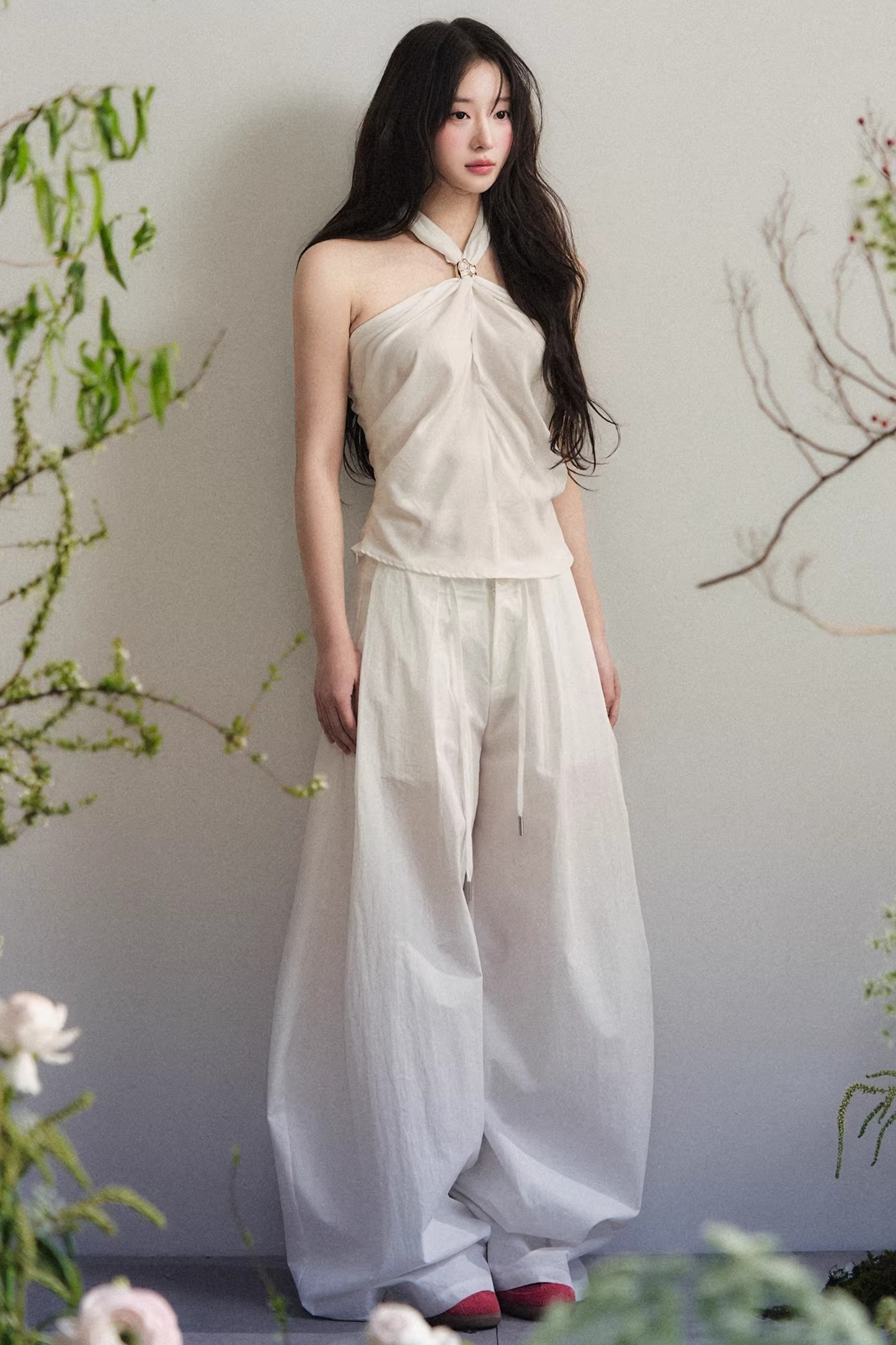 Conjunto de traje con top anudado de Tencel blanco