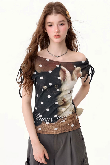 Maglia con stampa a pois con gatto e coniglio