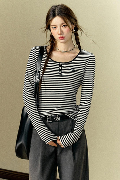 Black & White Striped Long Sleeve Top