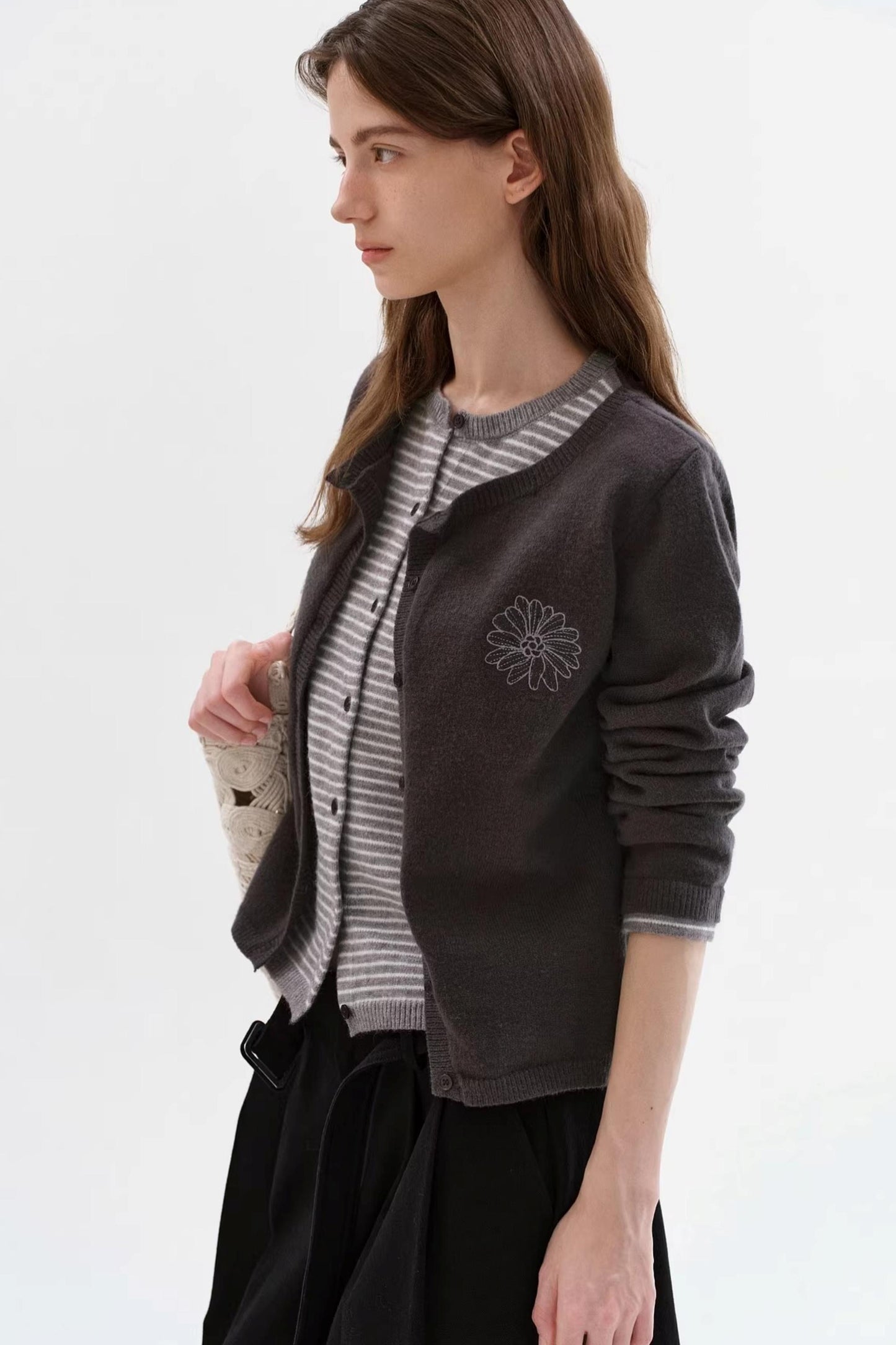 Gray Tone Embroidery Cardigan