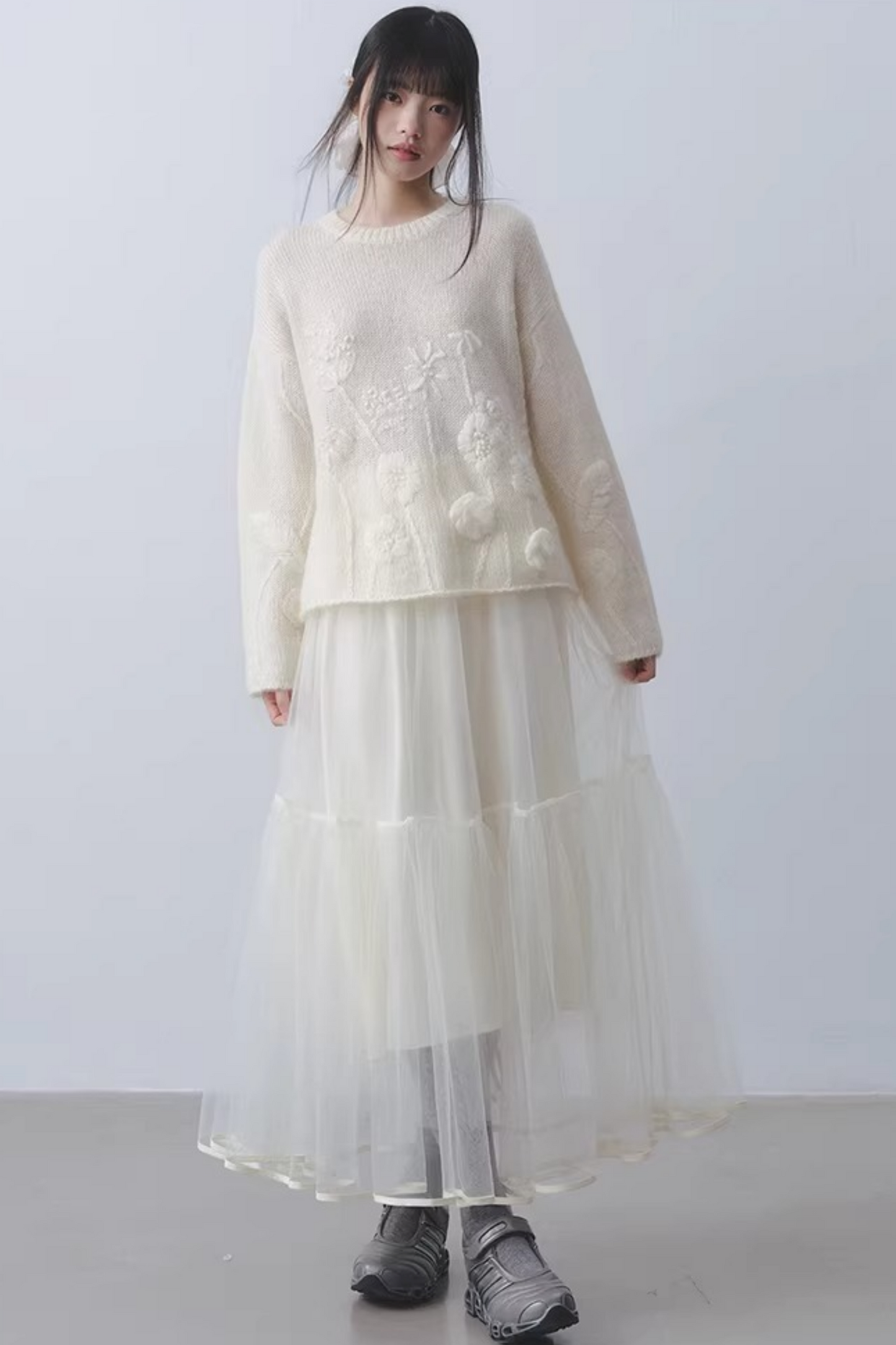 Snow Velvet Creamy Skirt