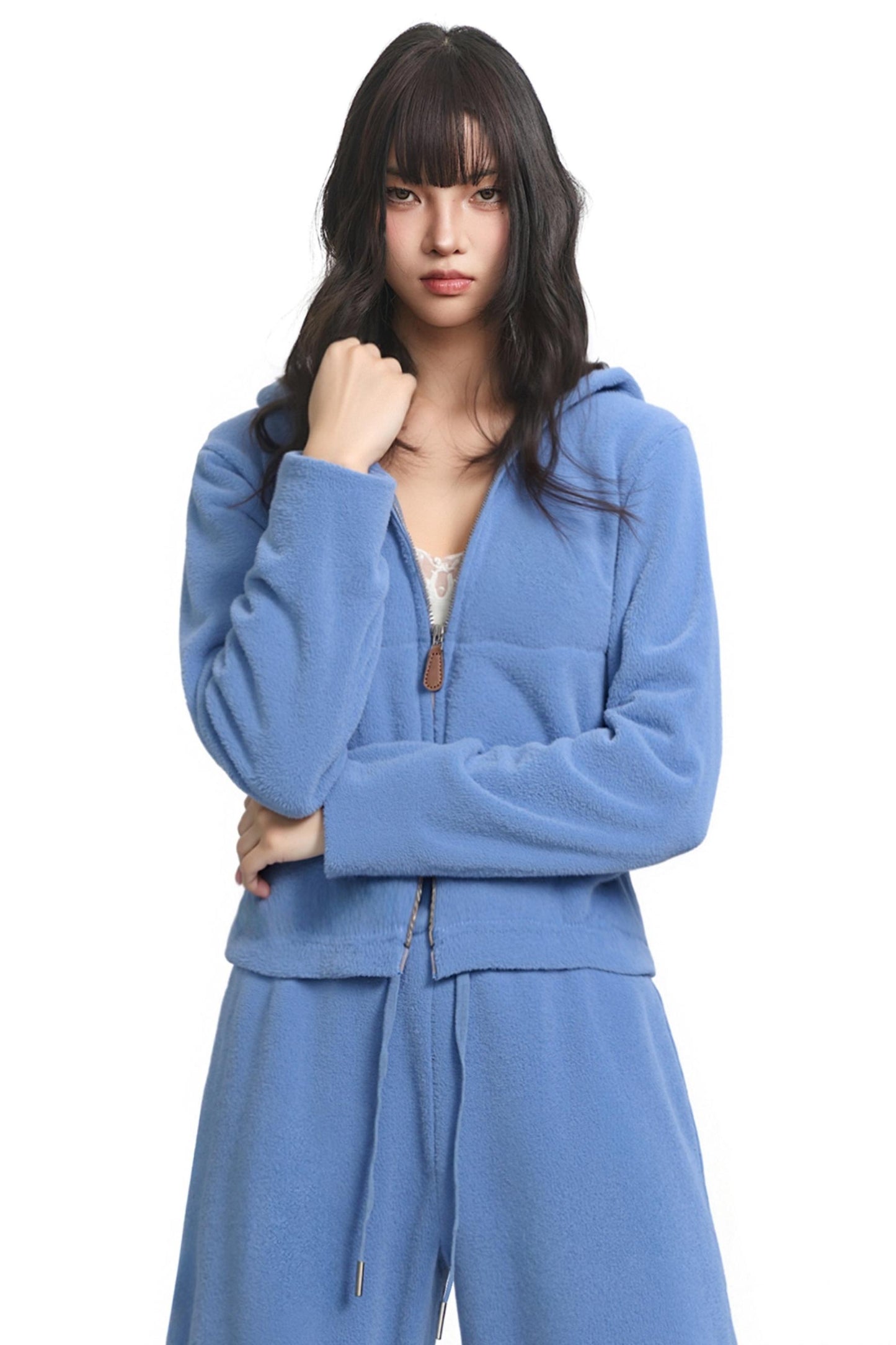 Cardigan blu lavorato a maglia con cappuccio