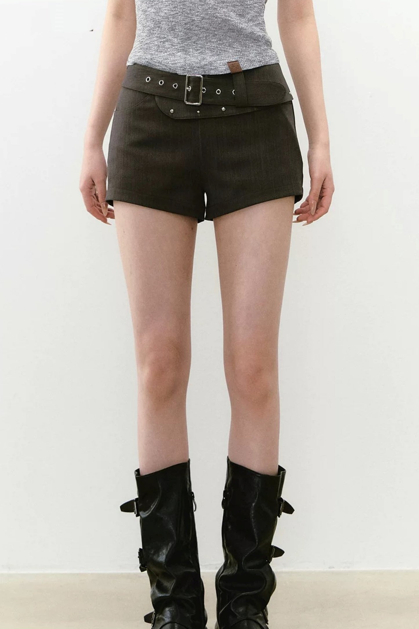 Viapitti Rivet Irregular Waistband Shorts
