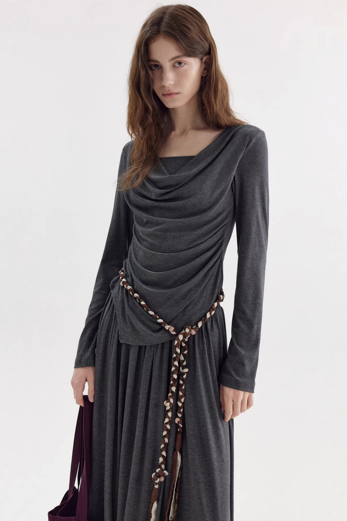 비대칭 스택 칼라 블라우스