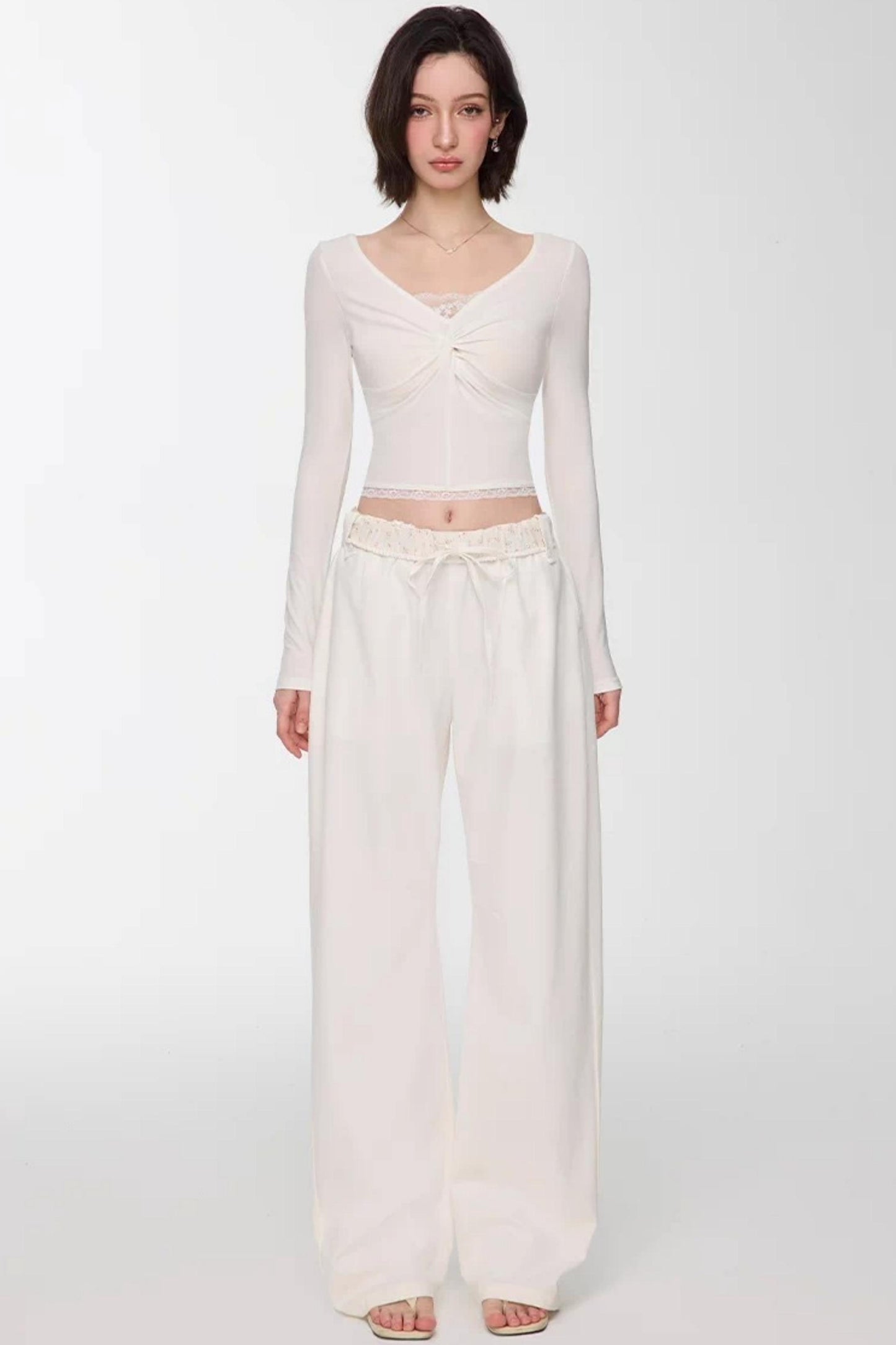 꼬임 레이스 V넥 탑